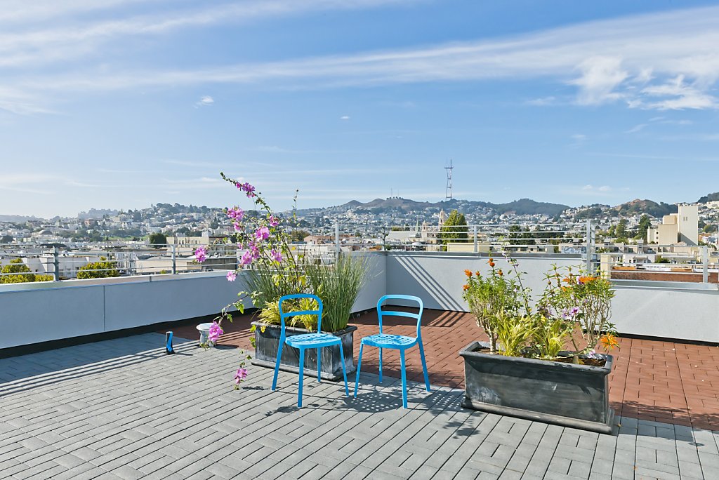 New Mission condo with luxury finishes