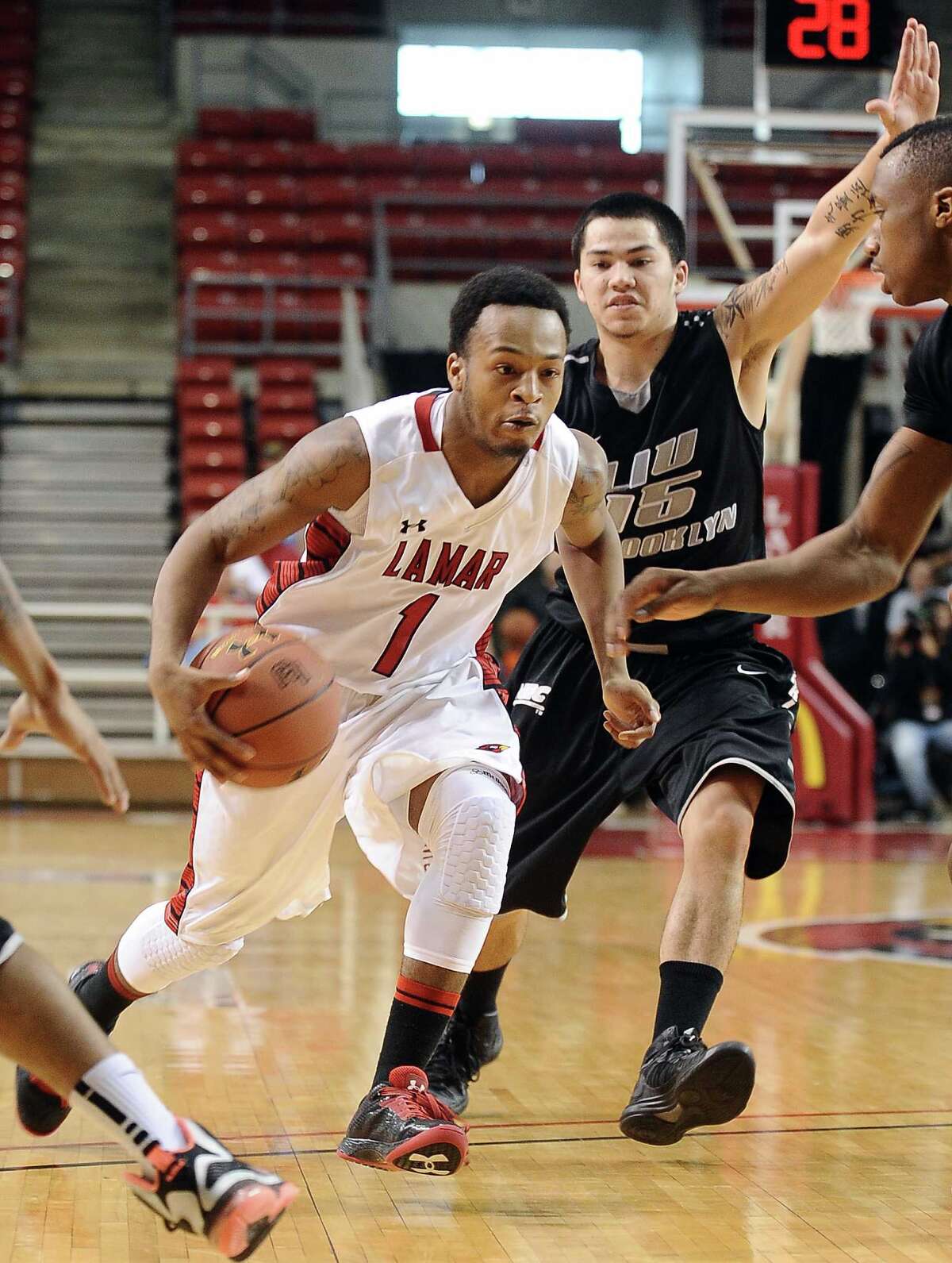 Lamar men's basketball trying to avoid history