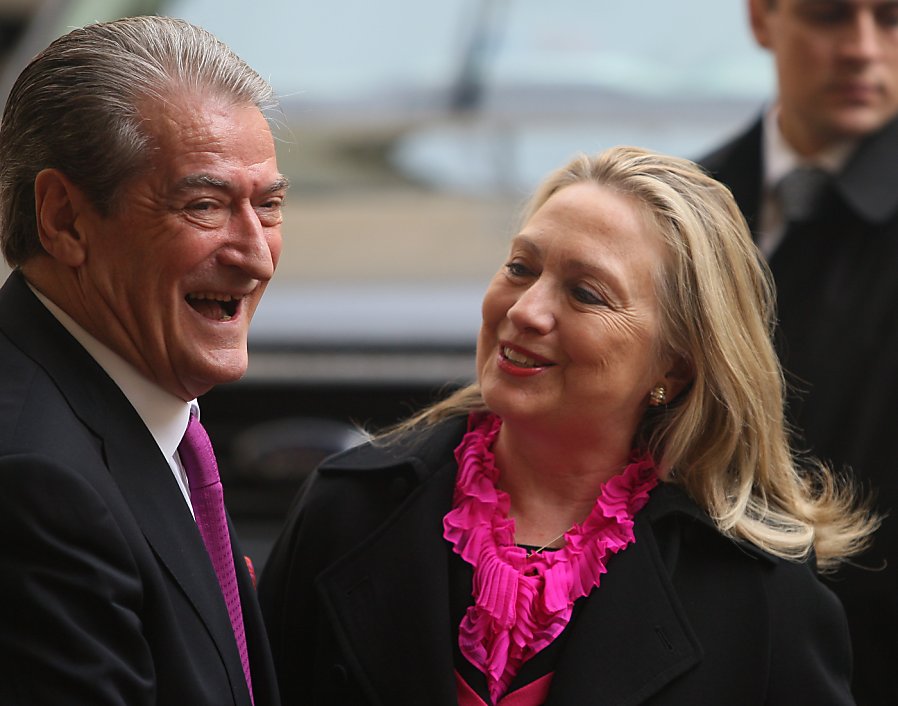 Pay for my popular masters essay on hillary clinton 02 image