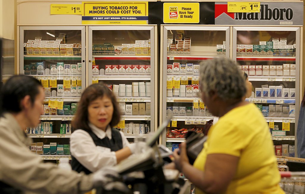 Judge ponders tobacco apology in stores