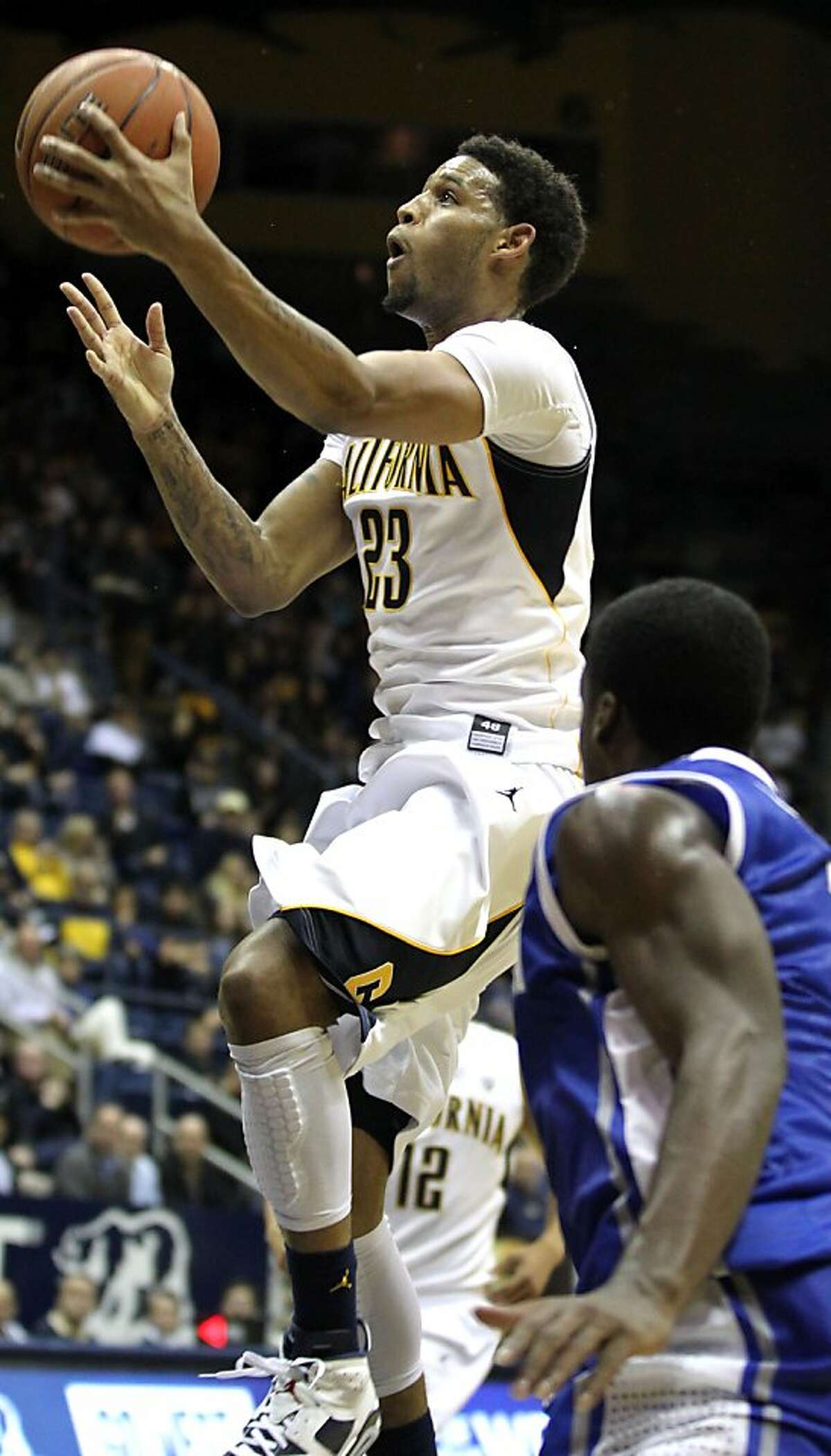 California's Allen Crabbe (23) drives to the basket against Creighton during the first half of an NCAA college basketball game in Berkeley, Calif., Saturday, Dec. 15, 2012.