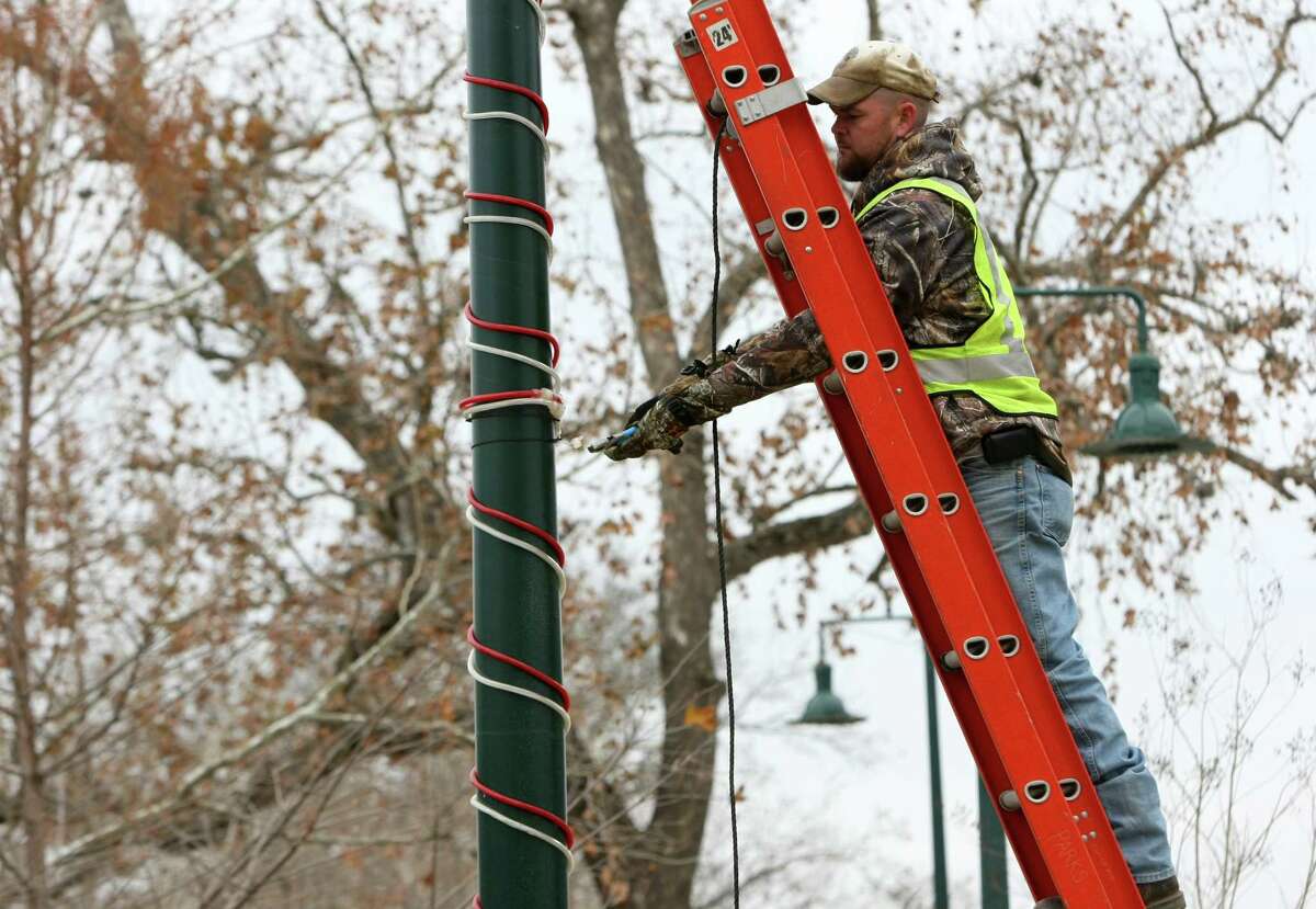 Business already booming for Houston holiday lights installers