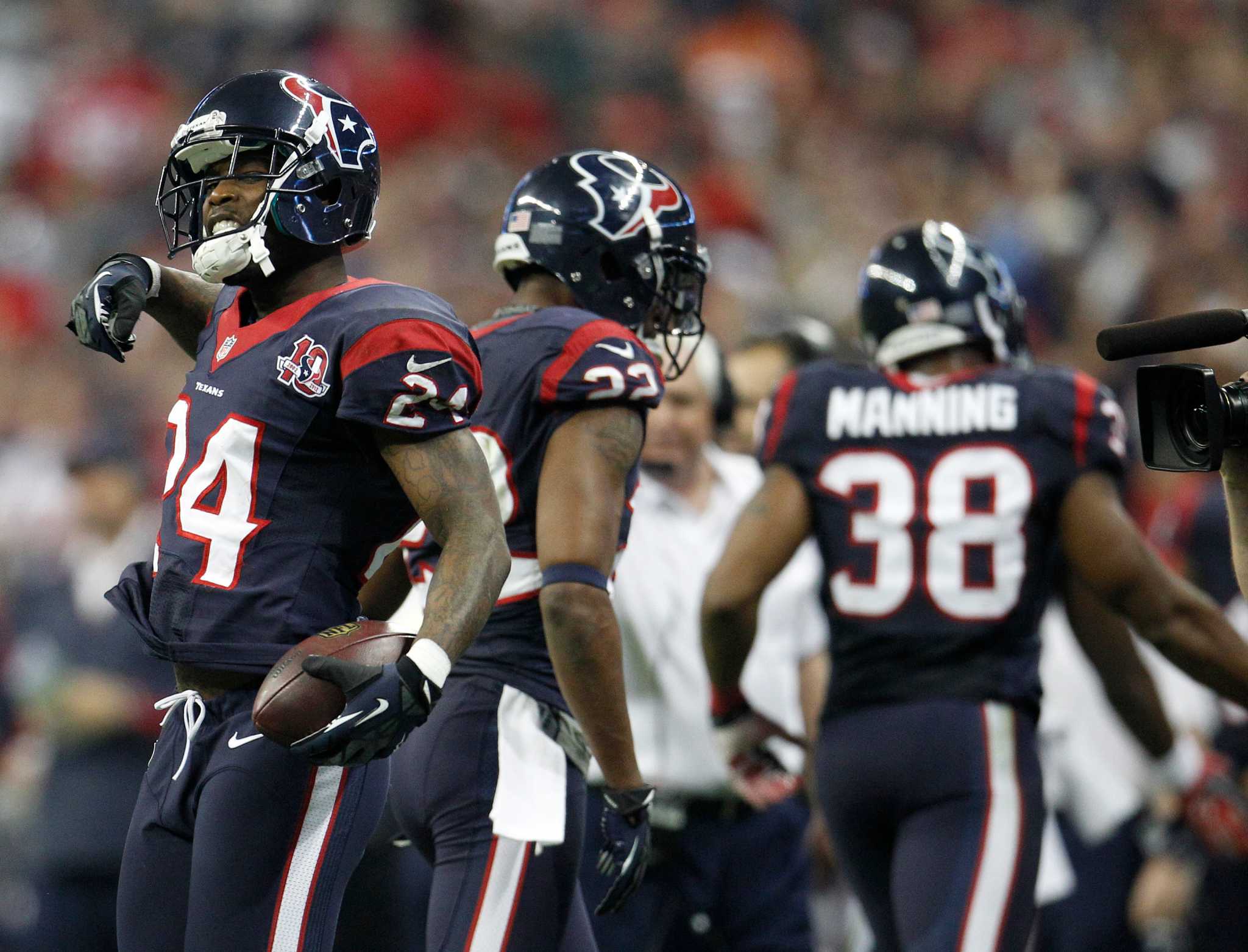 Texans defeat Bengals 19-13 in wild-card playoff