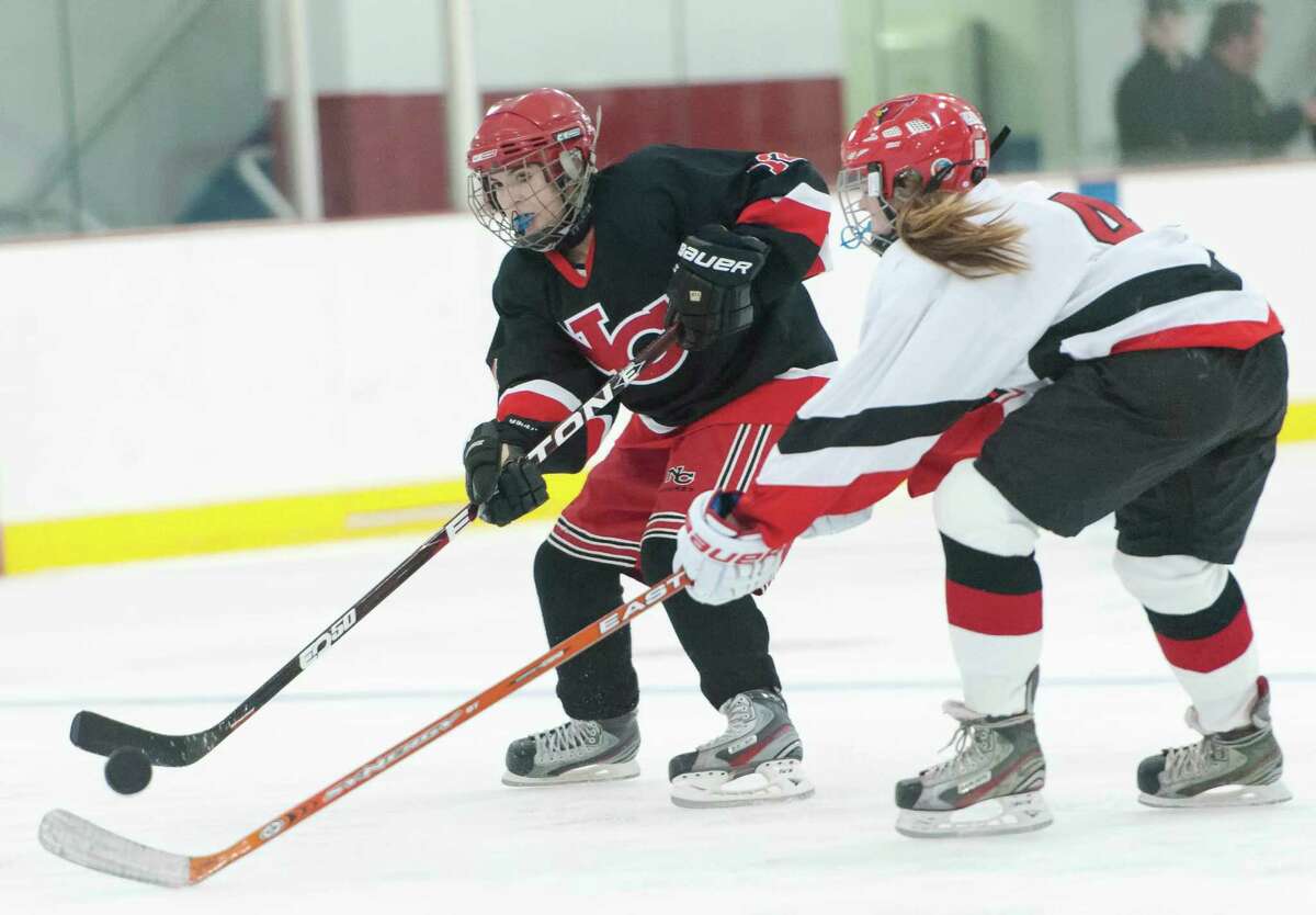 New Canaan ices Greenwich in girls hockey