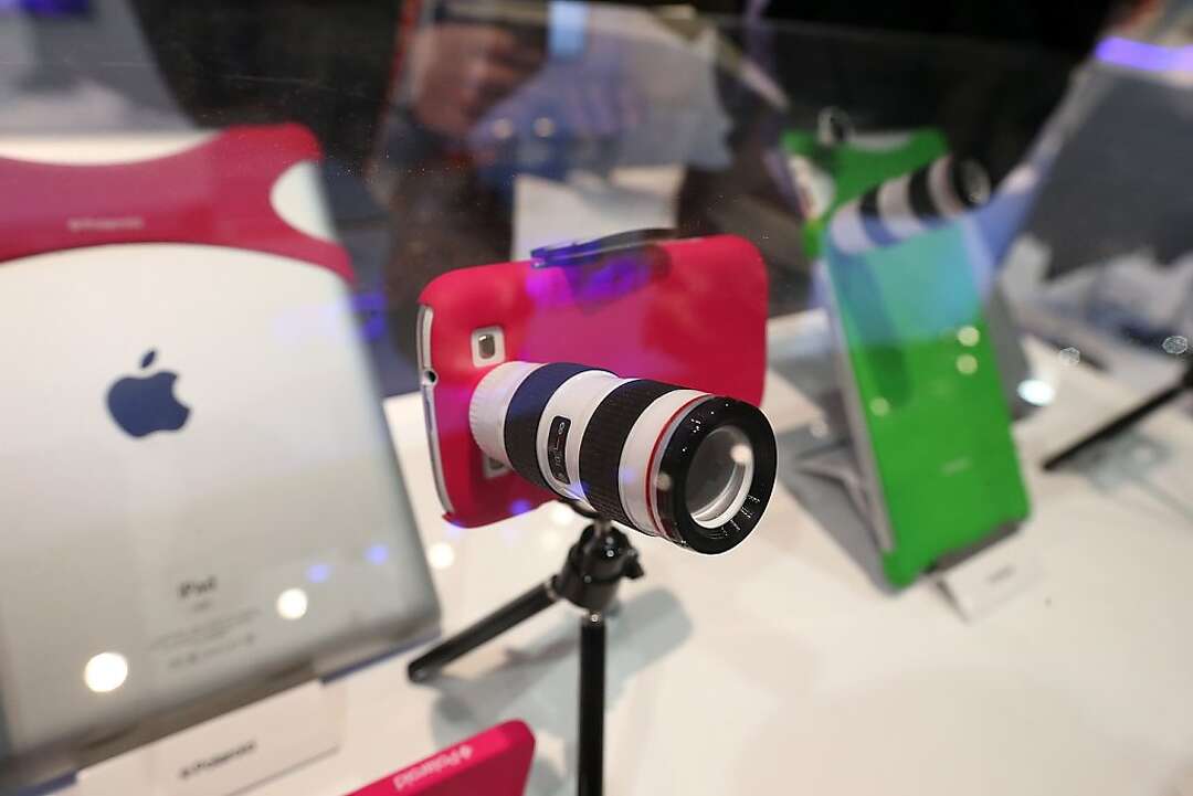 2013 CES: 'Big' ideas, robot cleaners, iPhone alarms