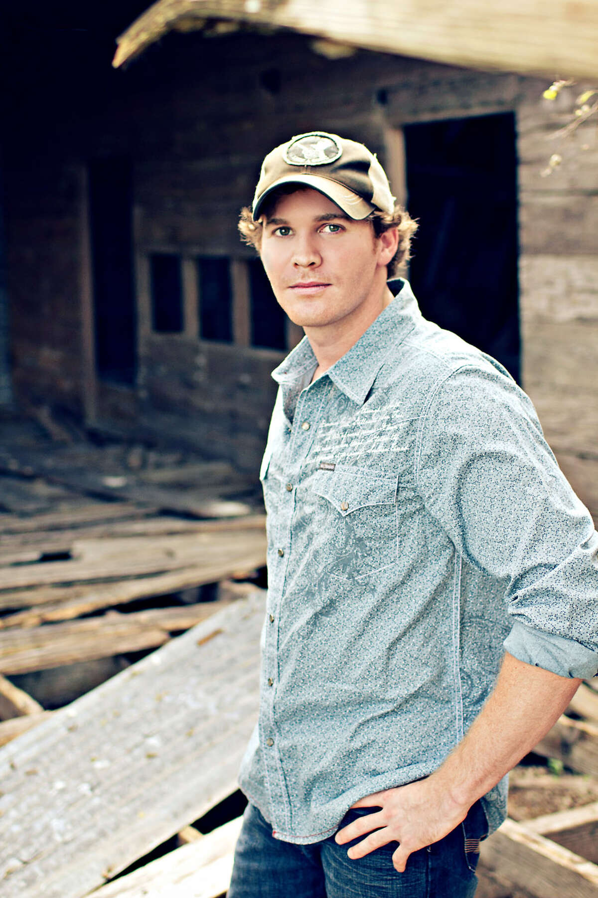 Curtis Grimes is a 26 year old singer/songwriter from Gilmer, TX.