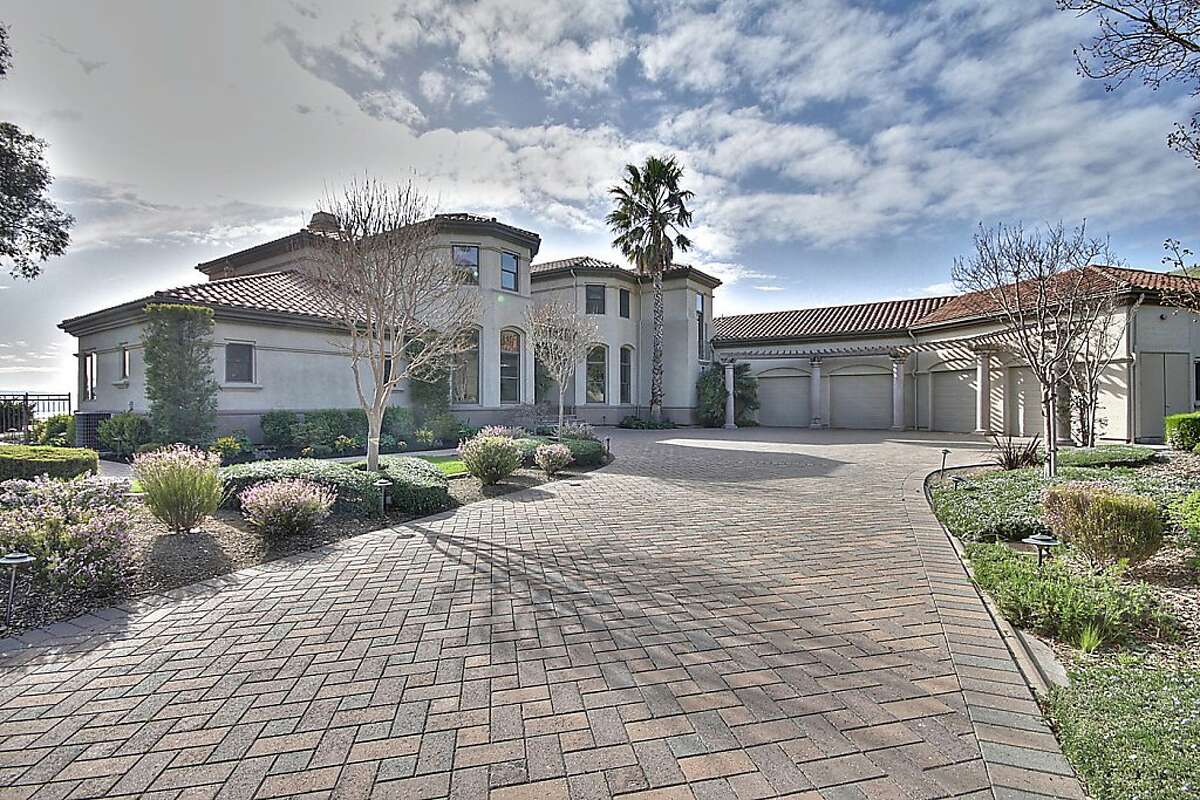 Fremont estate includes nearly 20 acres