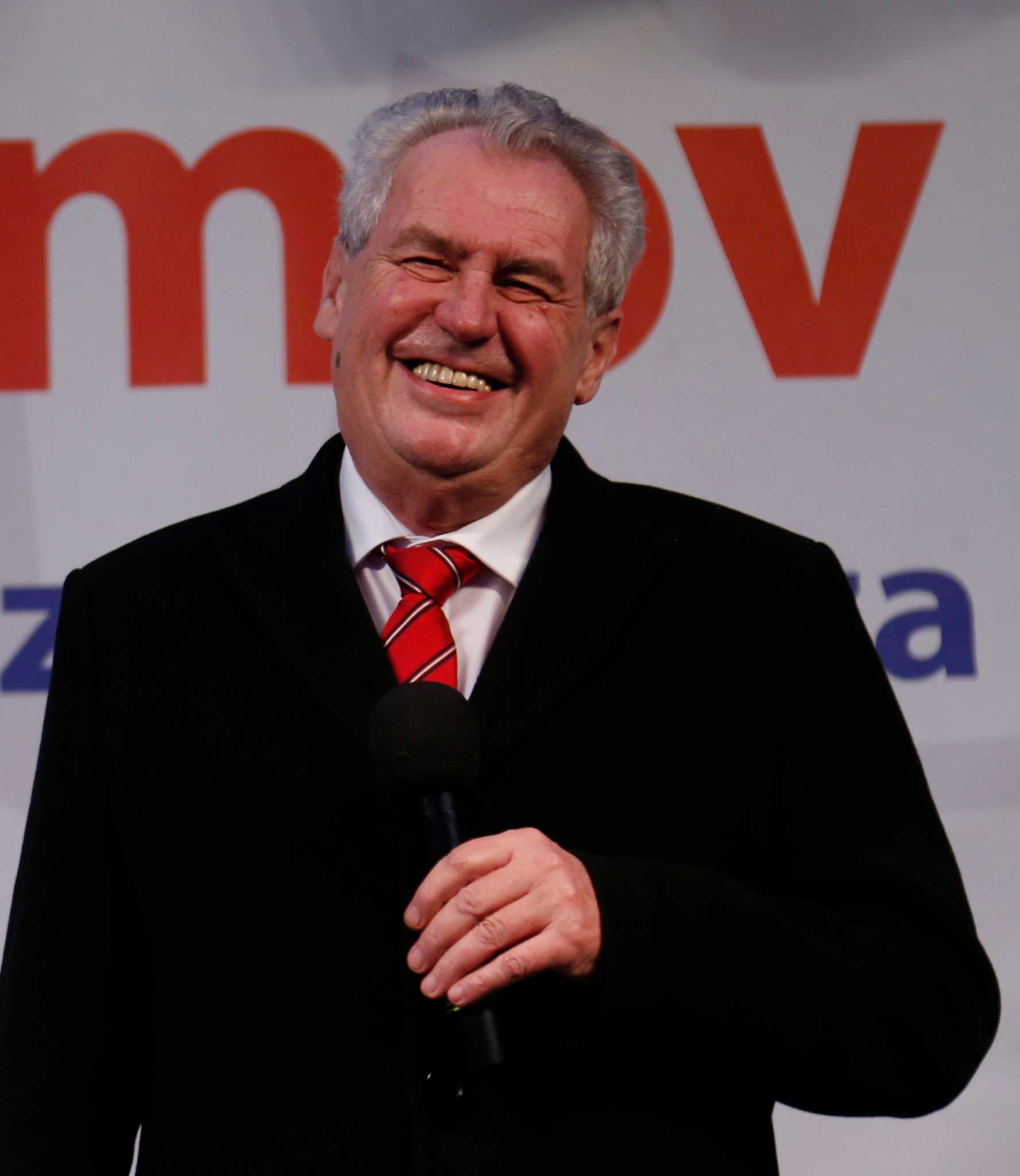 Tattooed artist runs for Czech president