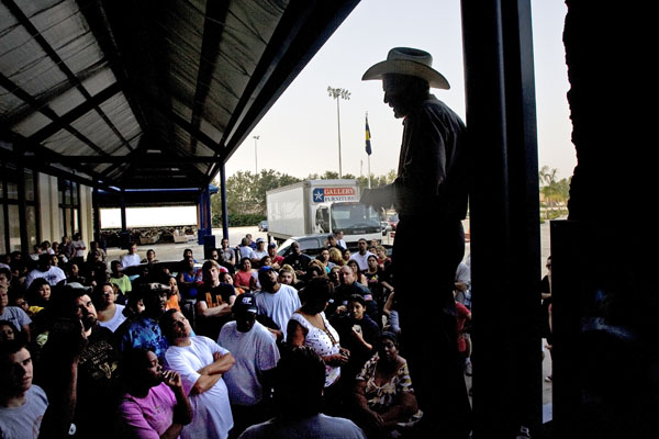 Mattress Mack plans 'over the top' Fort Bend store and new moving company