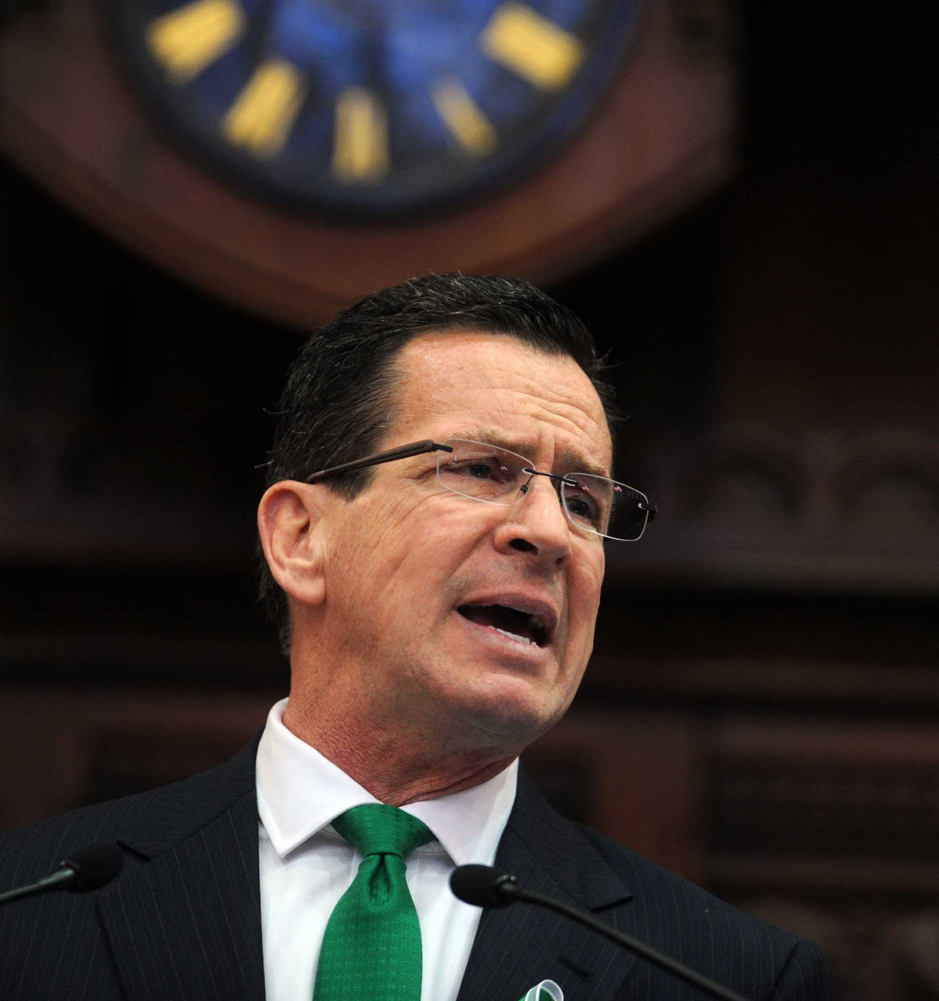Malloy wants background checks for all gun buys