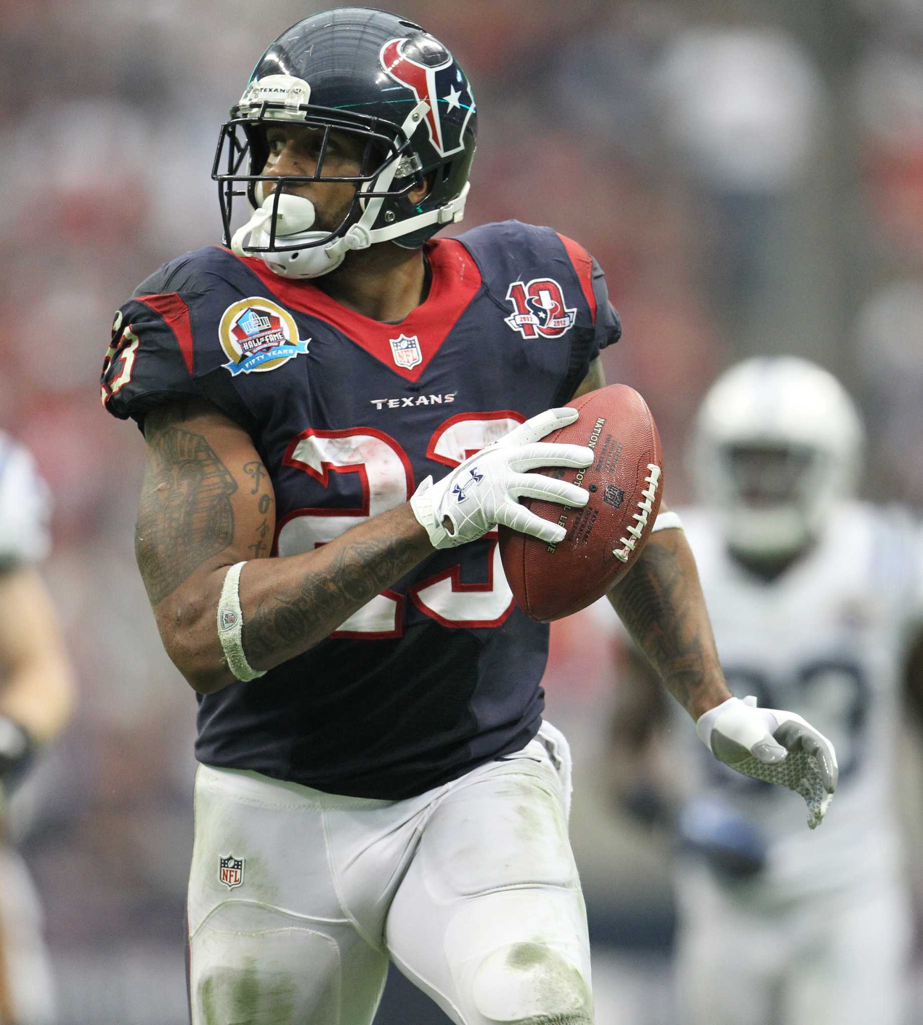 Bleacher Report - Arian Foster announces he has retired from