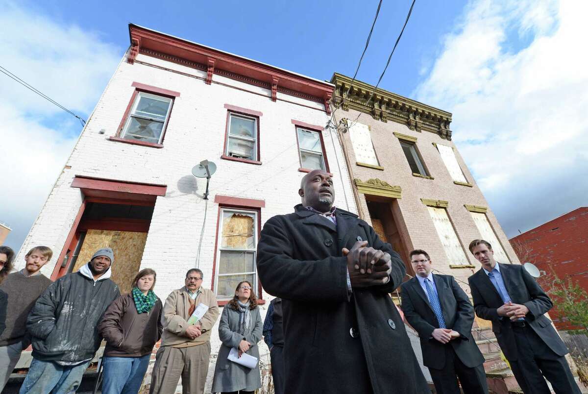 Land bank falls flat in Albany