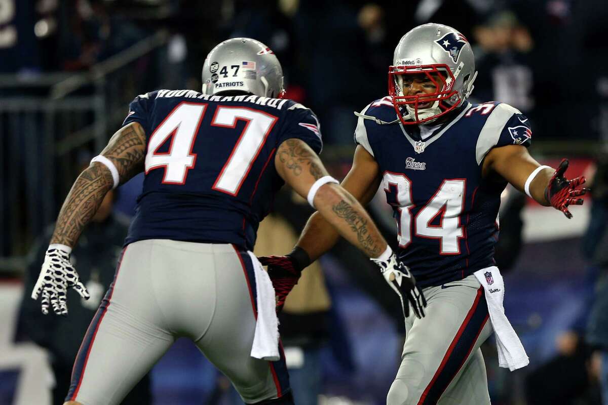 Patriots have big shoes to fill