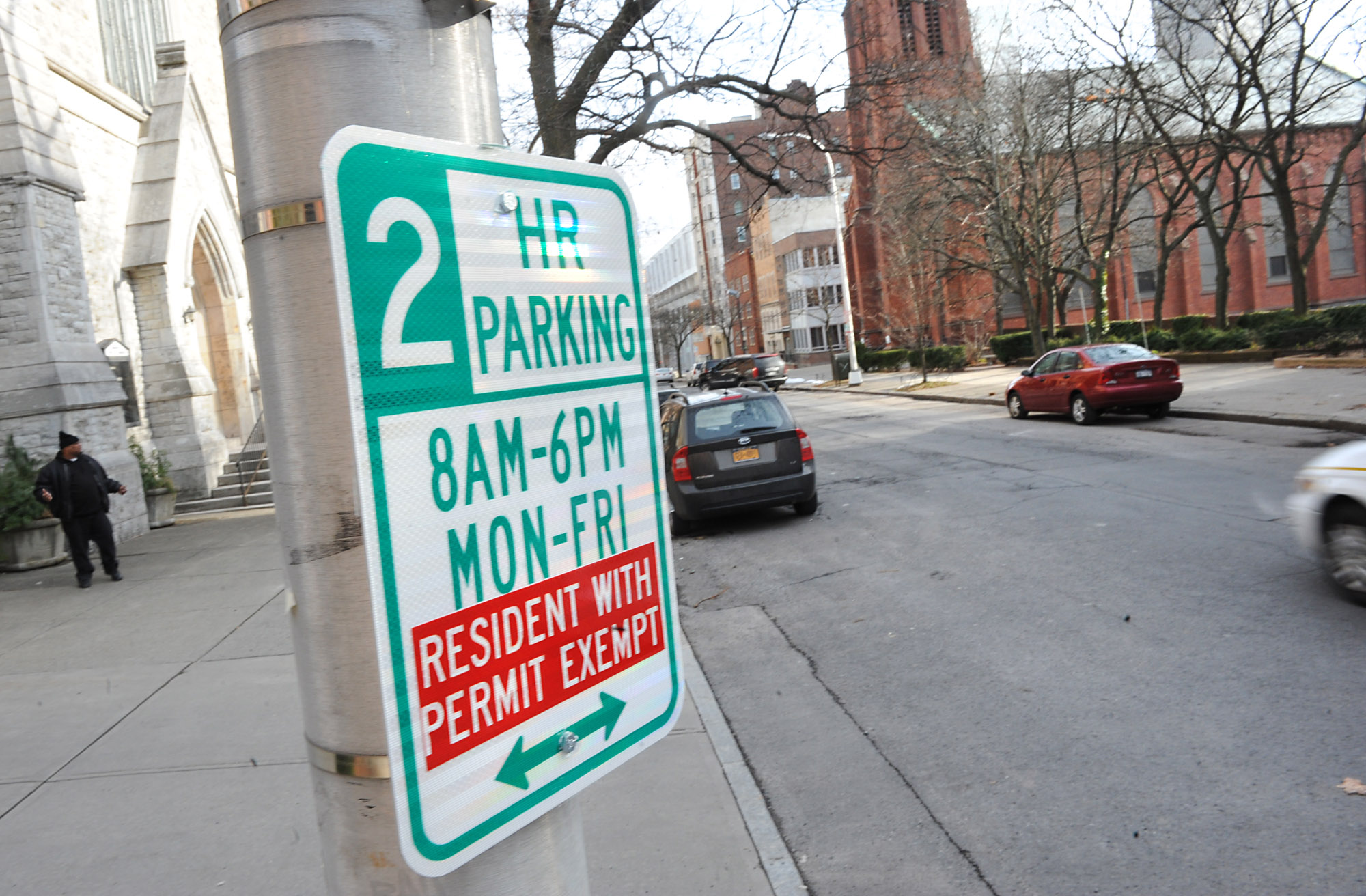 In a squeeze State has parking