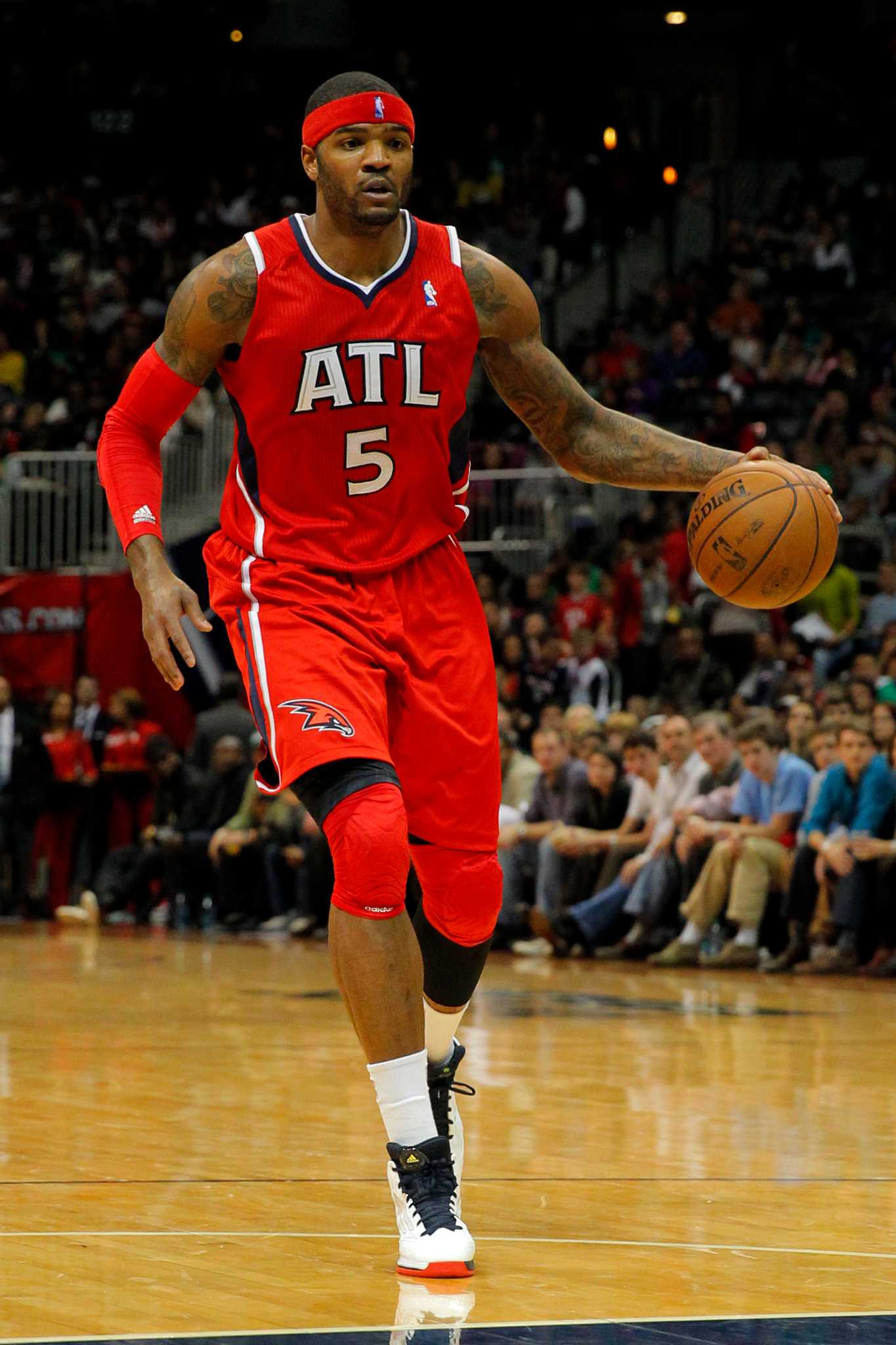 Atlanta Hawks' Josh Smith heads toward the basket during the NBA