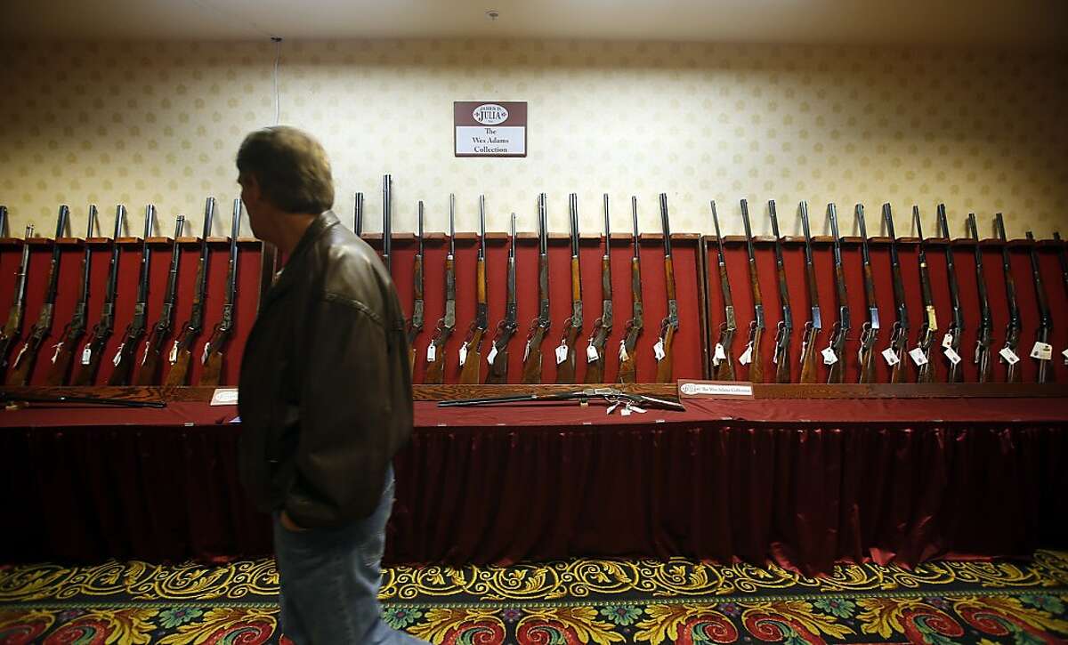 'Gun show loophole' visible in Las Vegas