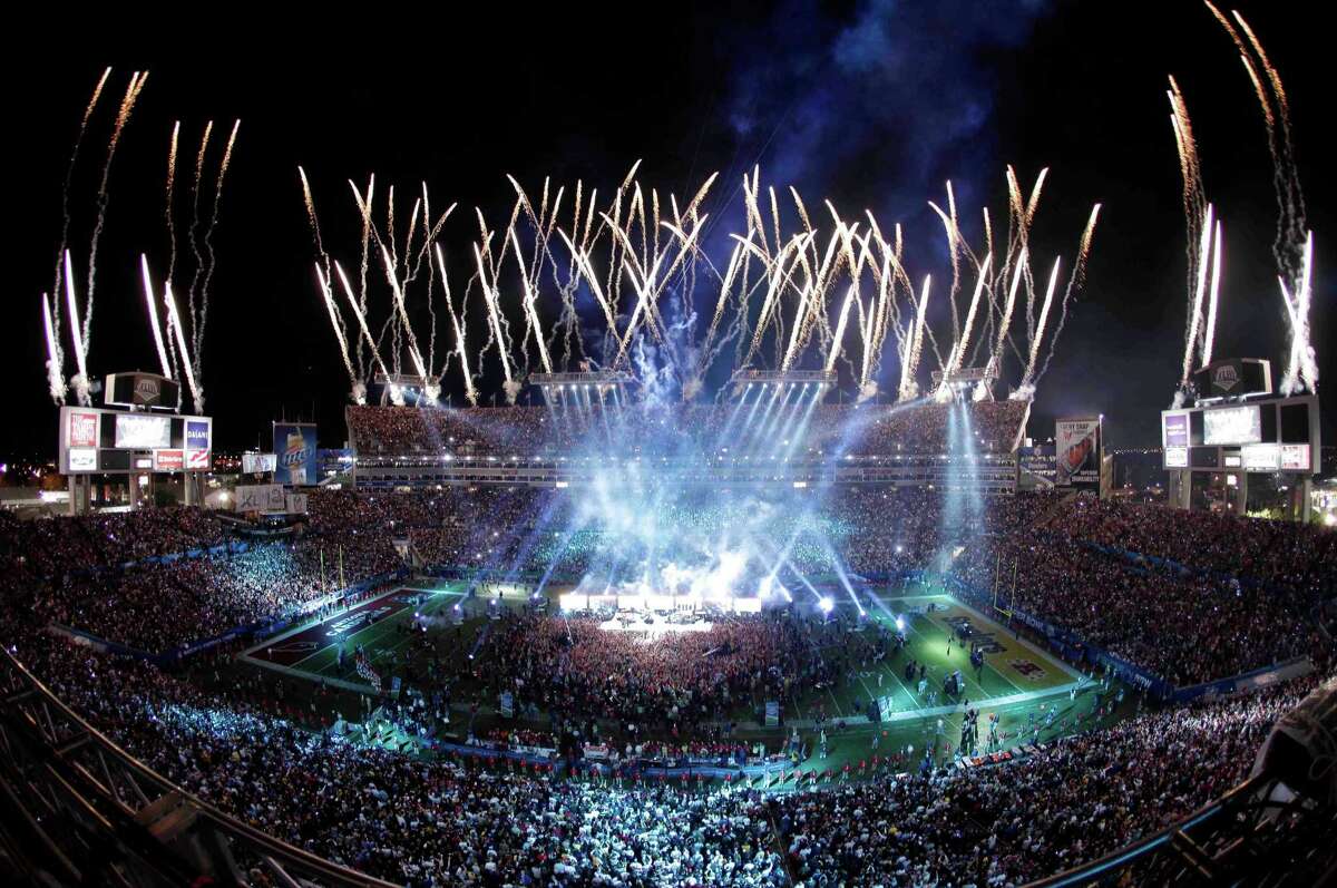 super bowl performances last few years