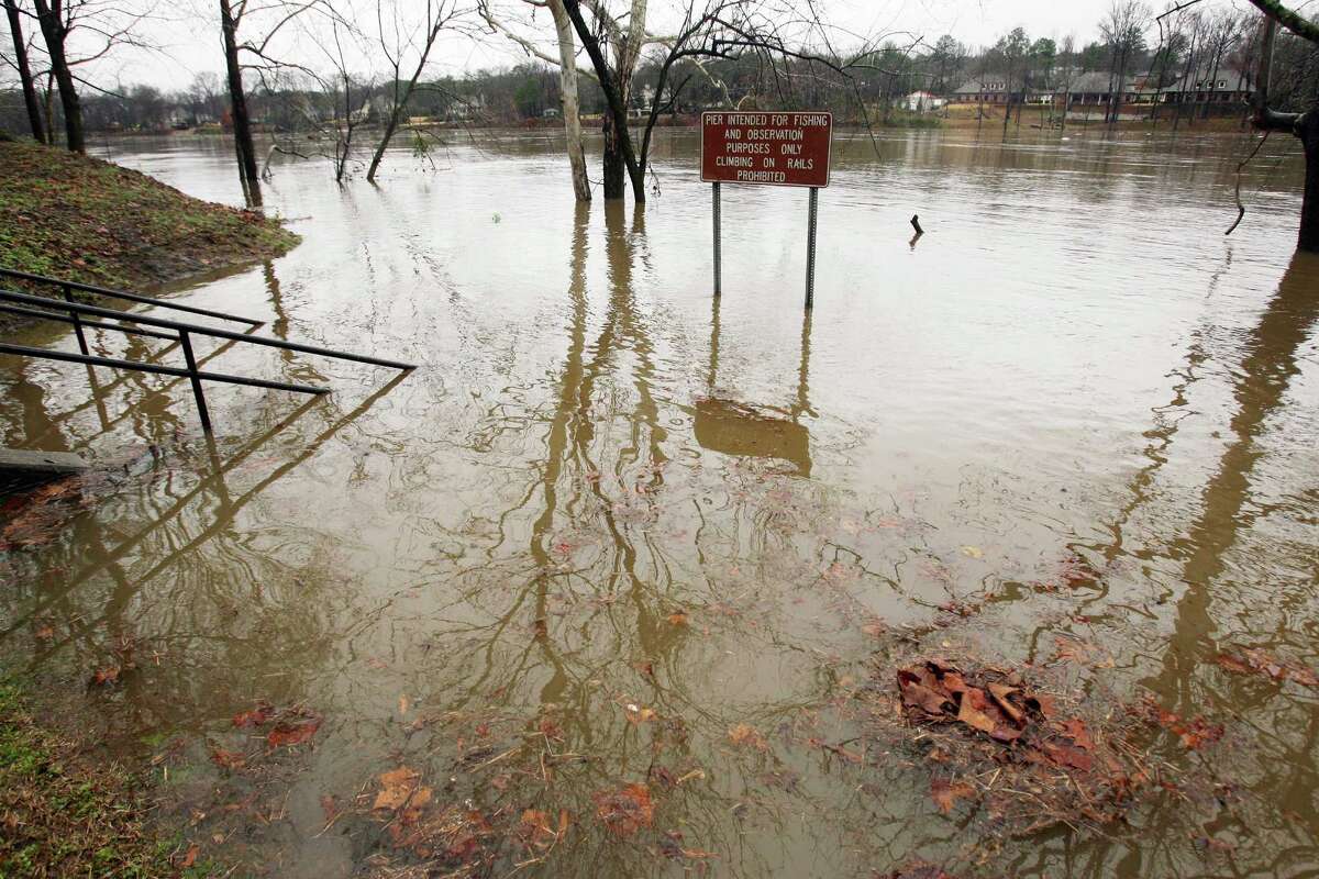 Photos Ancient rude graffiti, Wash. glamor and more news of the world