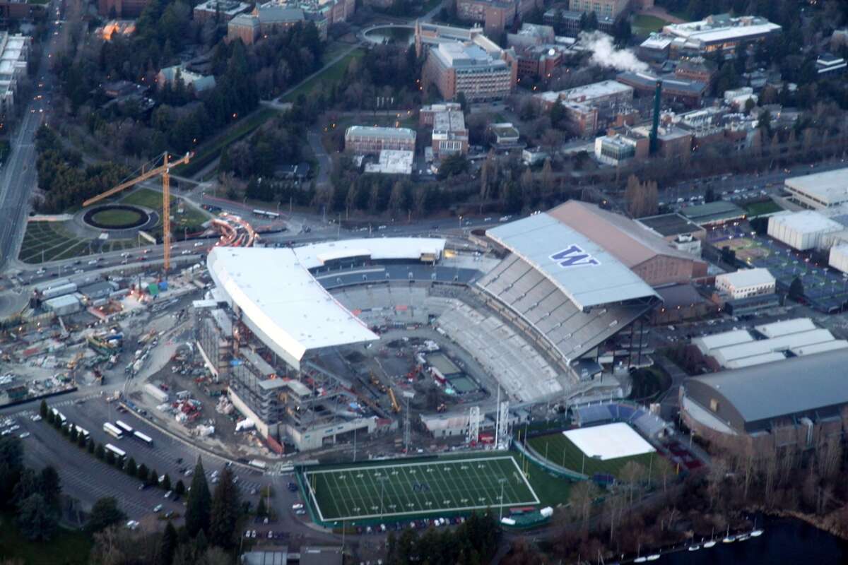 new-husky-stadium-on-schedule-for-kickoff-aug-31