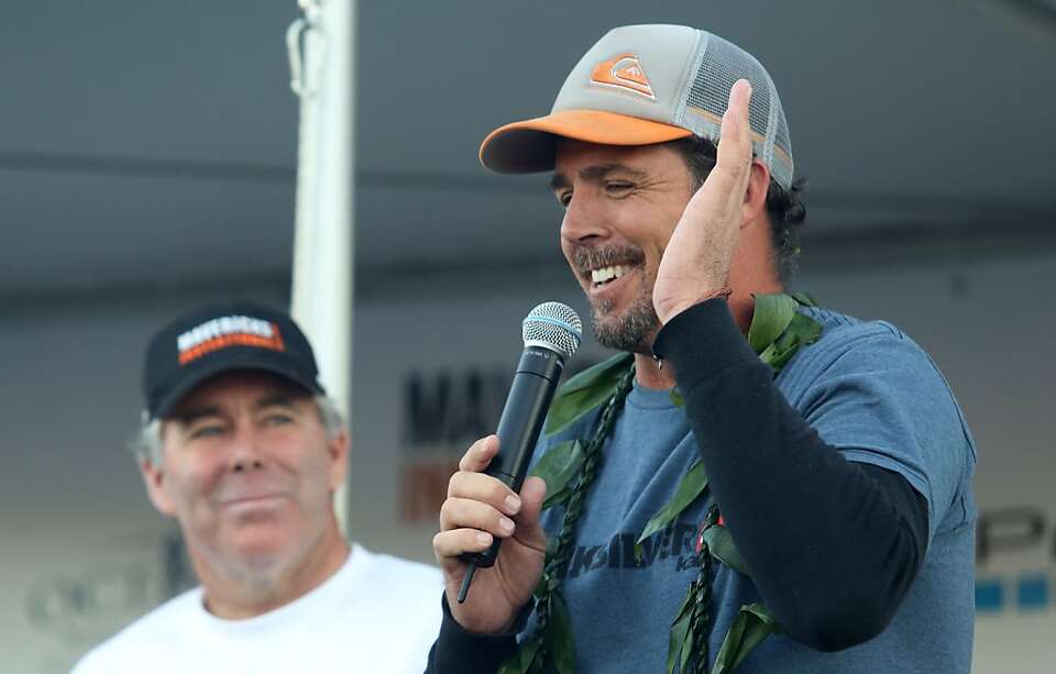 Peter Mel wins Mavericks surfing contest