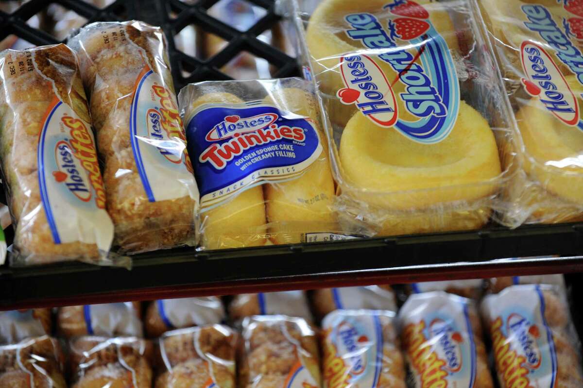 Hostess picks Little Debbie maker for Drake's