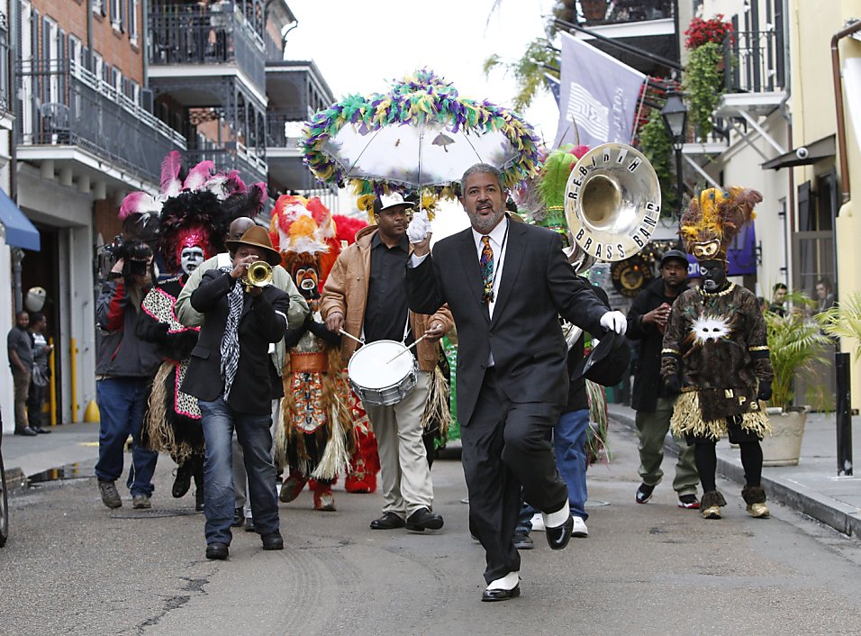 mardi gras world super bowl