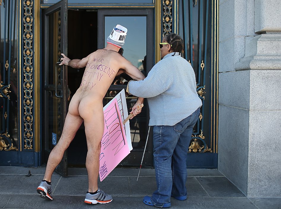 Nude Activists Protest San Francisco S Ban On Nudity