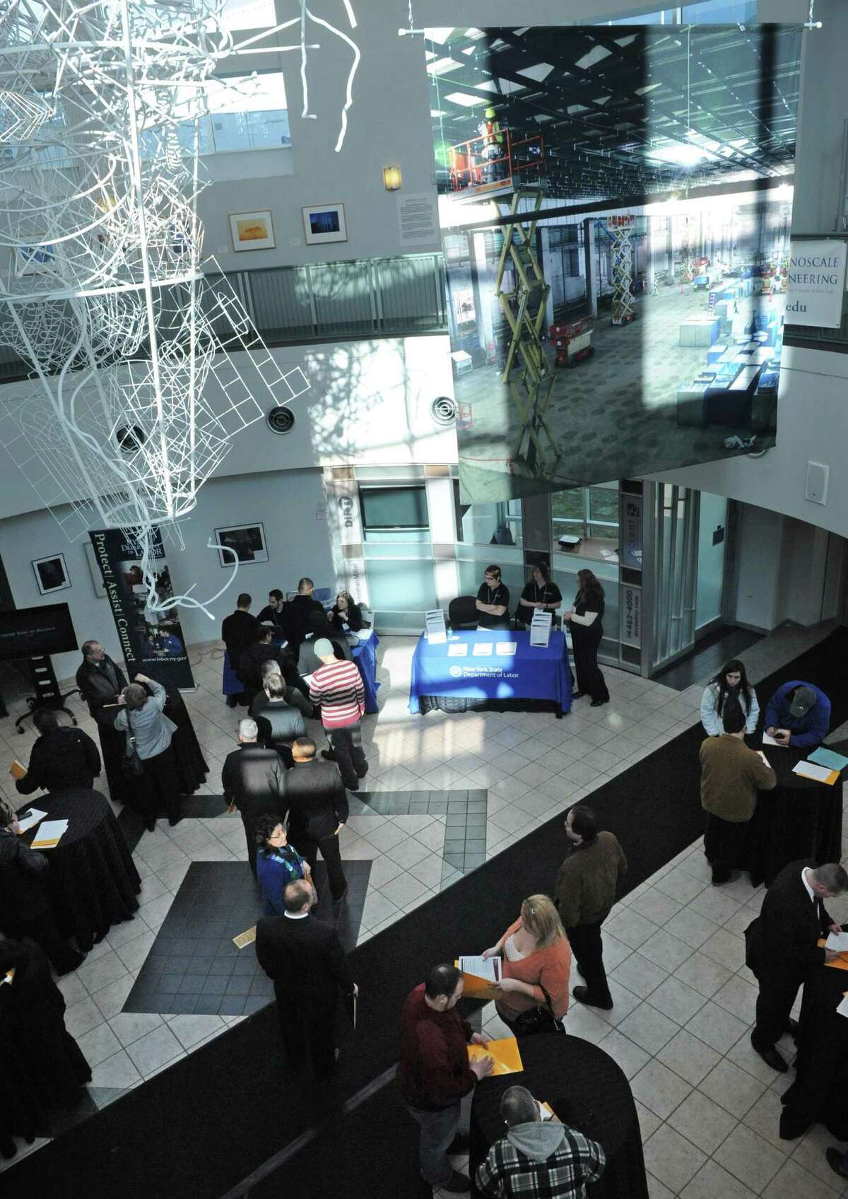 Nanotech job hunters flood fair