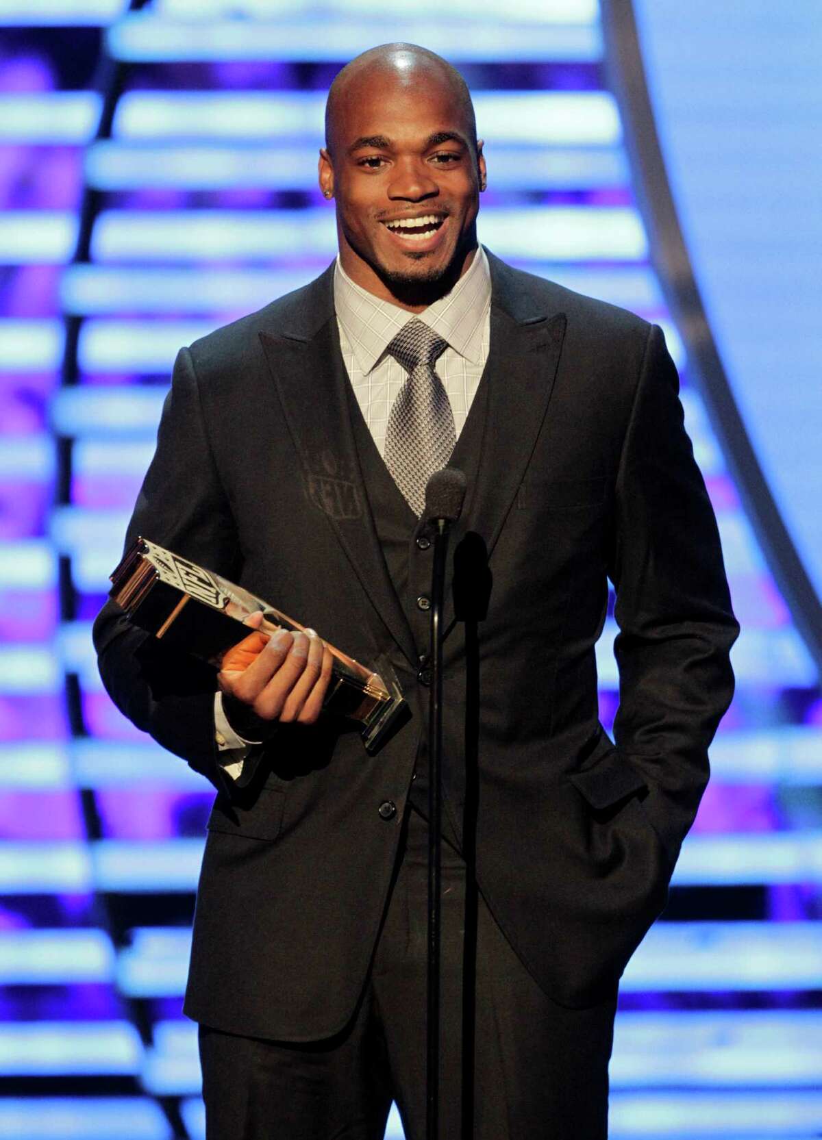 NFL Offensive Player of the Year 2012: Adrian Peterson wins award 