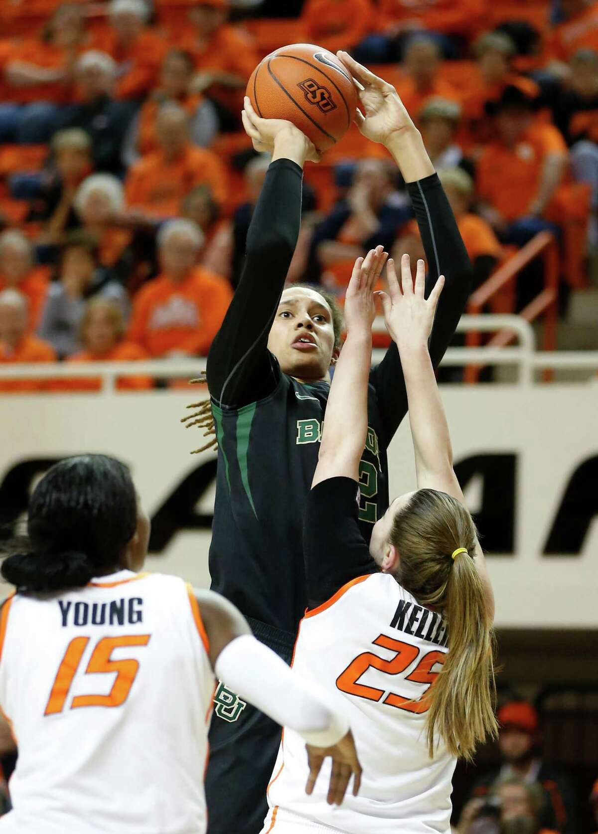 Baylor's Brittney Griner towered over Oklahoma State on Saturday with 30 points and 10 rebounds.