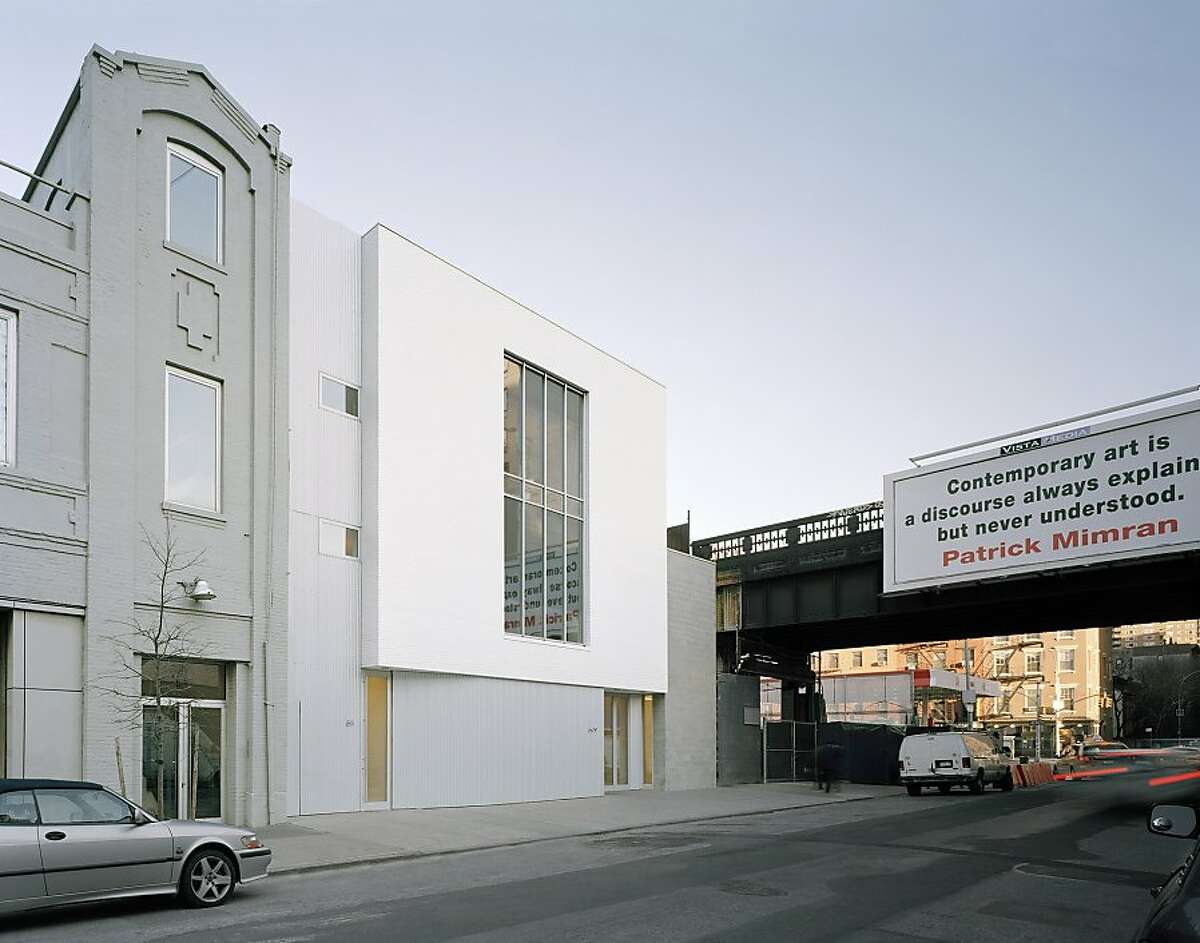 The Marianne Boesky Gallery in New York City sits next to the popular High Line. Rather than try to compete for attention, it is a low-key backdrop with a monochromatic facade that blends concrete block, corrugated metal and glazed white brick