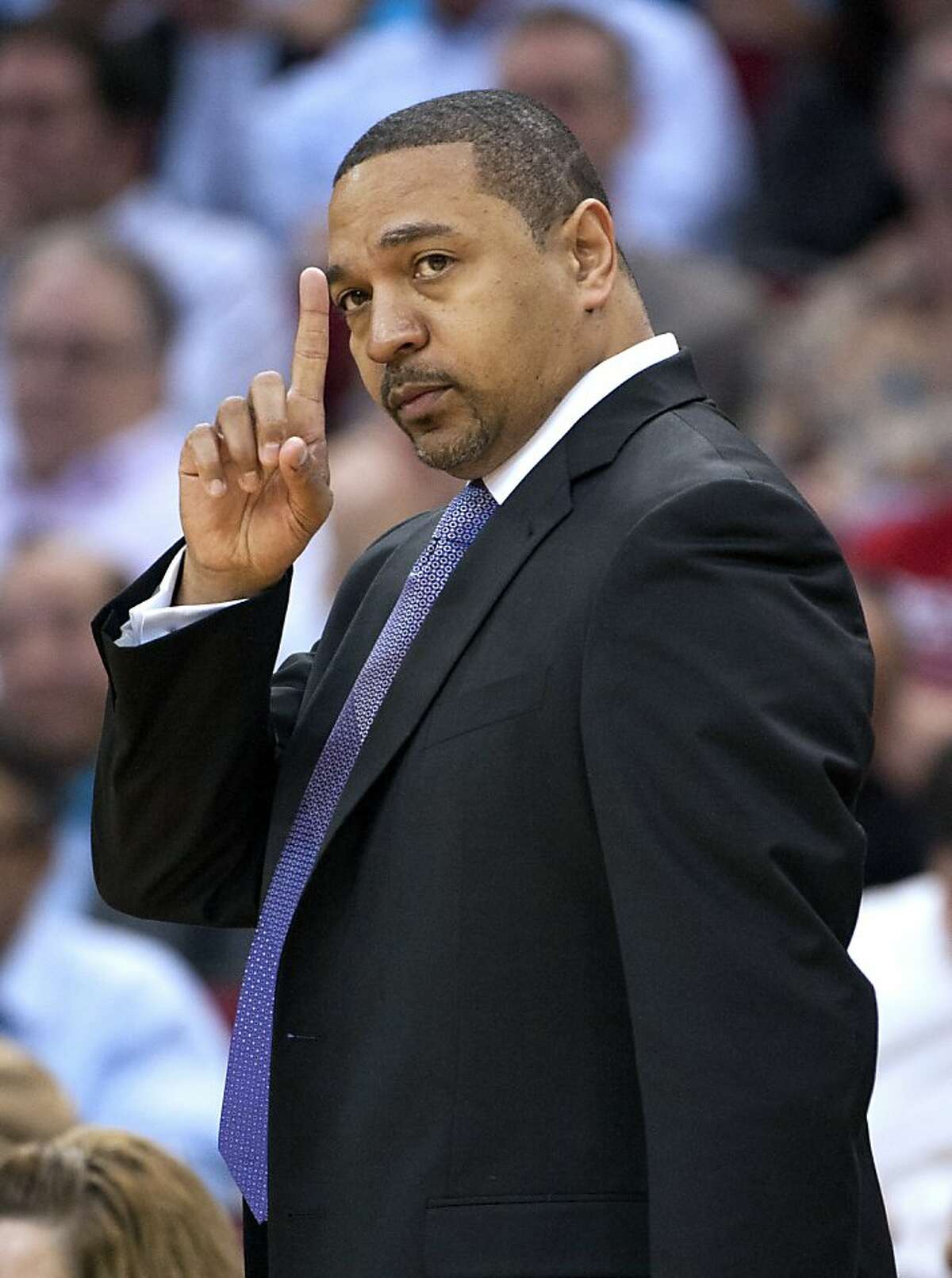 Rockets rout Warriors by 31