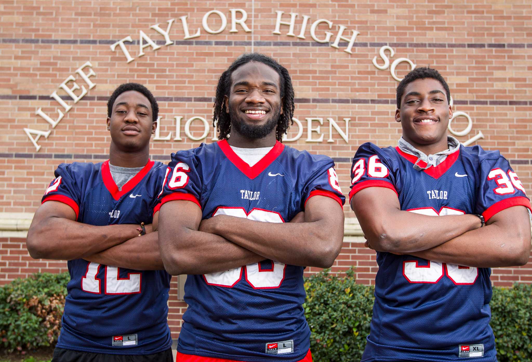 alief taylor to ship three defensive ends off to college ranks taylor high school alief