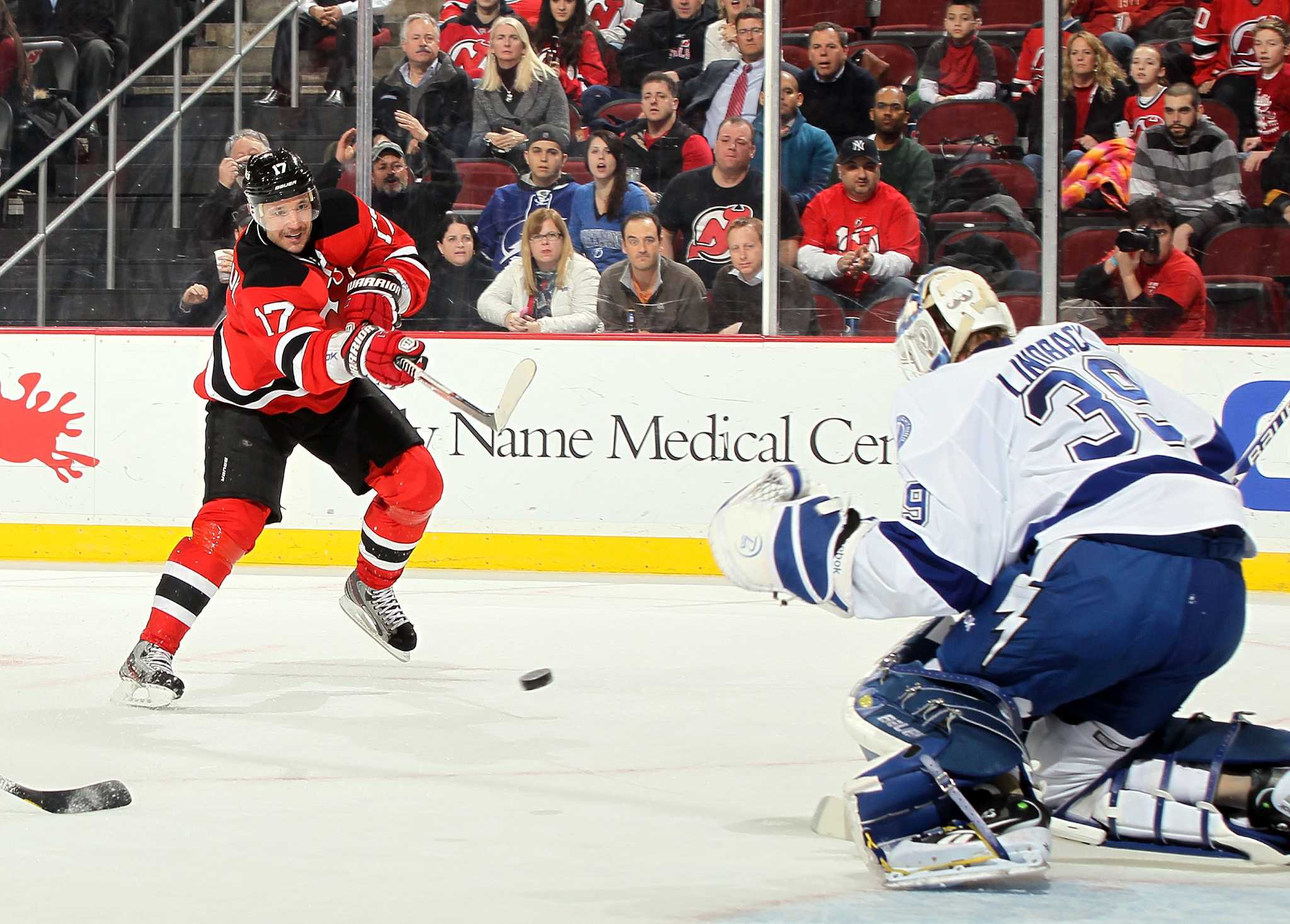 Devils win third straight