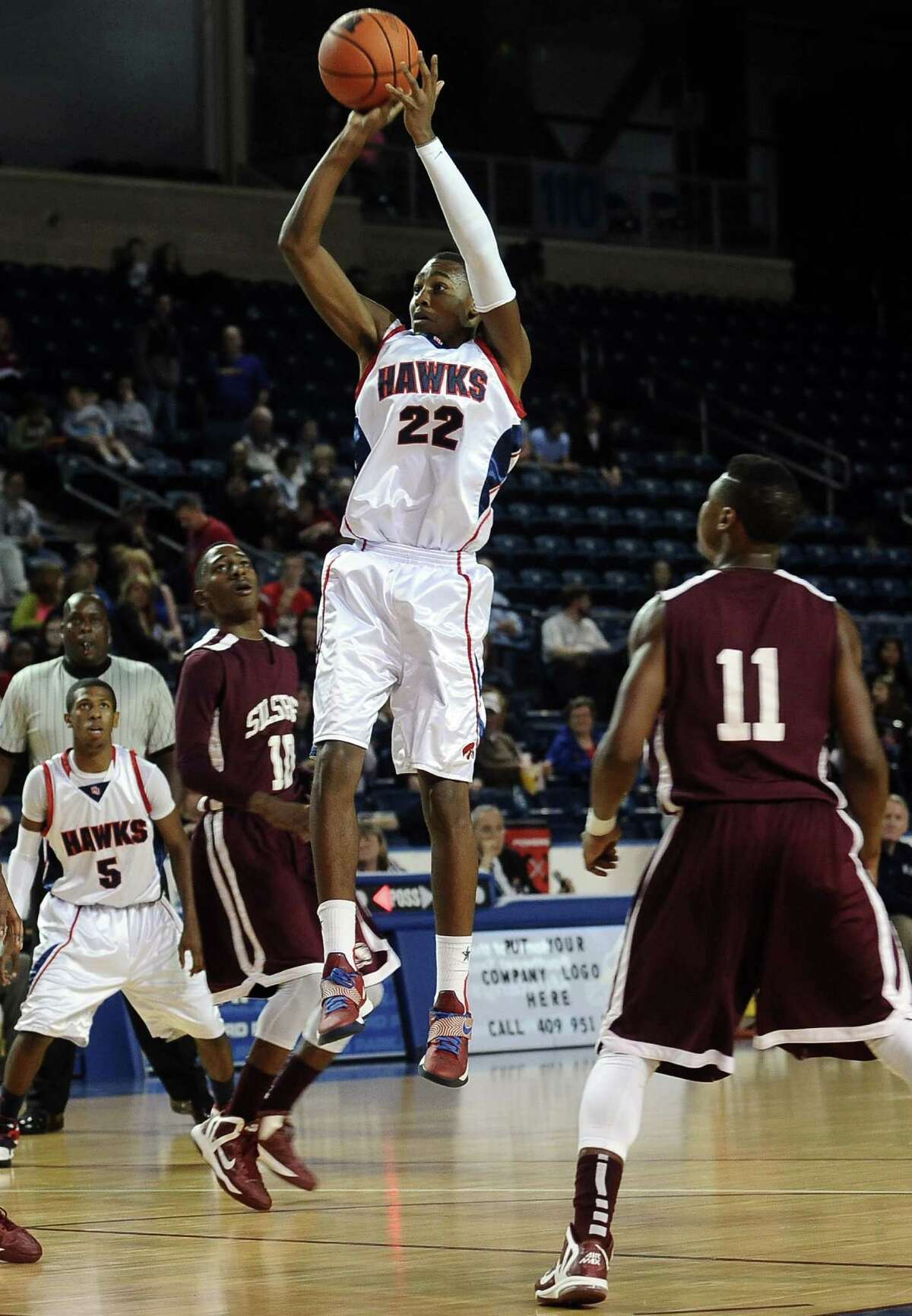 Silsbee tops H-J, clinches 21-3A title