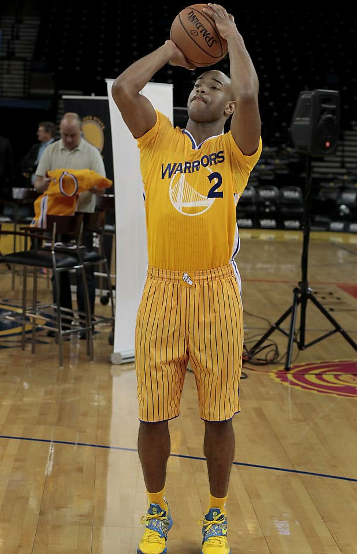 Golden State Warriors' new uniforms, with sleeves