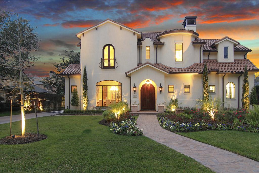 Beautiful estate in Tanglewood neighborhood