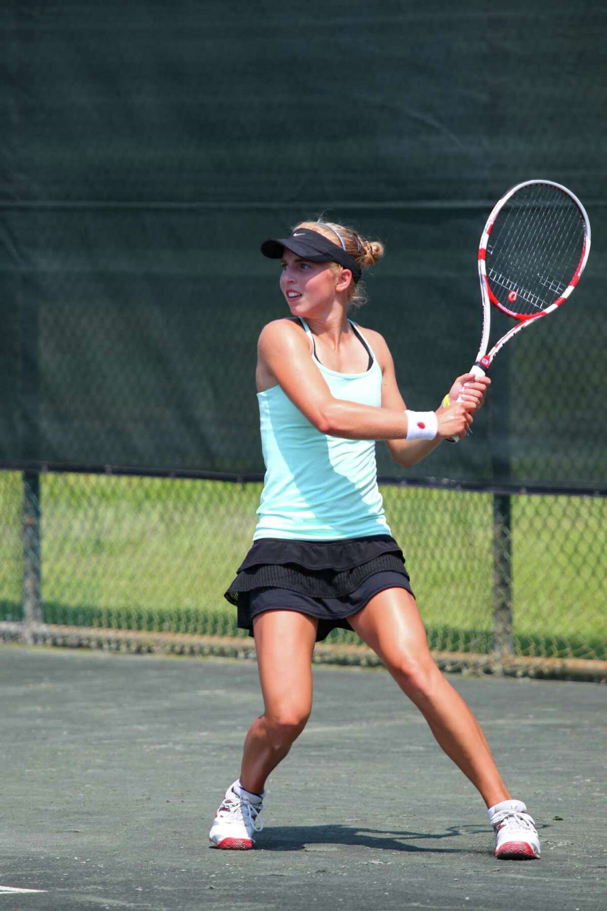 Fairfielder Hamlin is quickly jumping the national tennis ranks