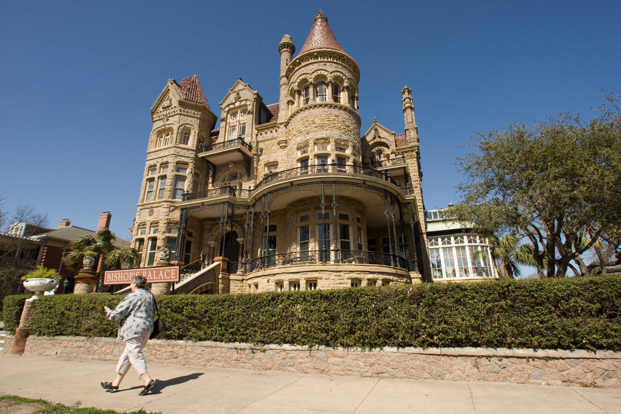 Palace for sale, but with a catch