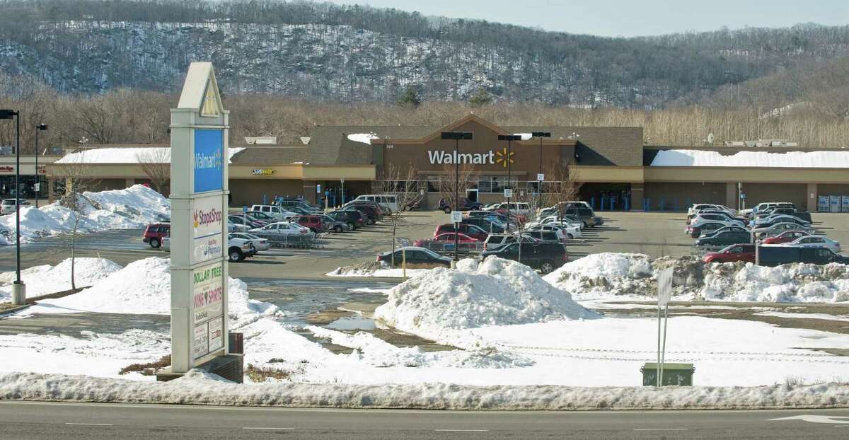 Neighbors wary of Wal-Mart plans