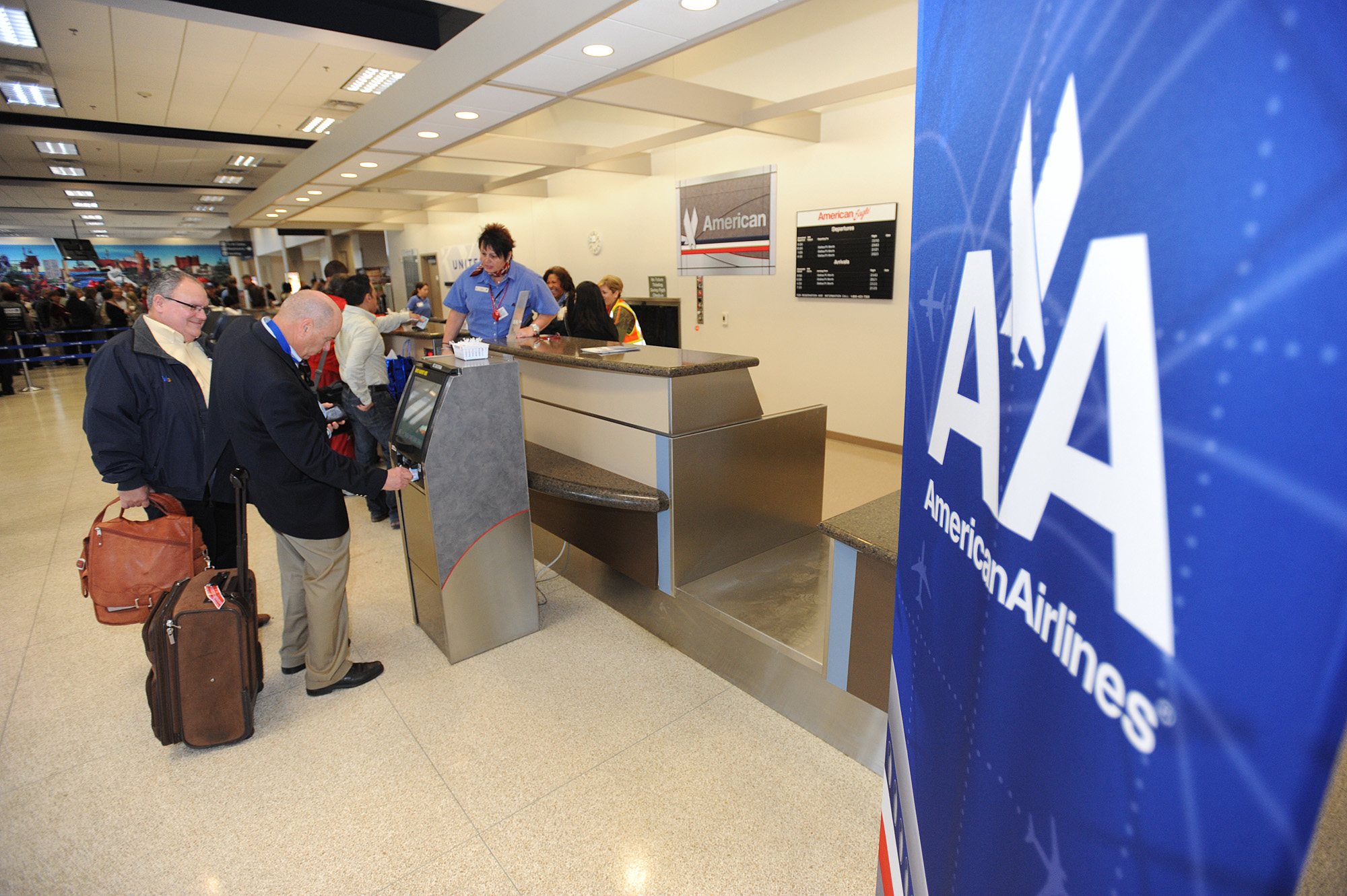 1st American Airlines flight leaves Jack Brooks Regional Airport