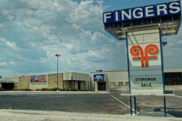 Prominent Site On I 45 South Goes Market Houstonchronicle Houstonchronicle