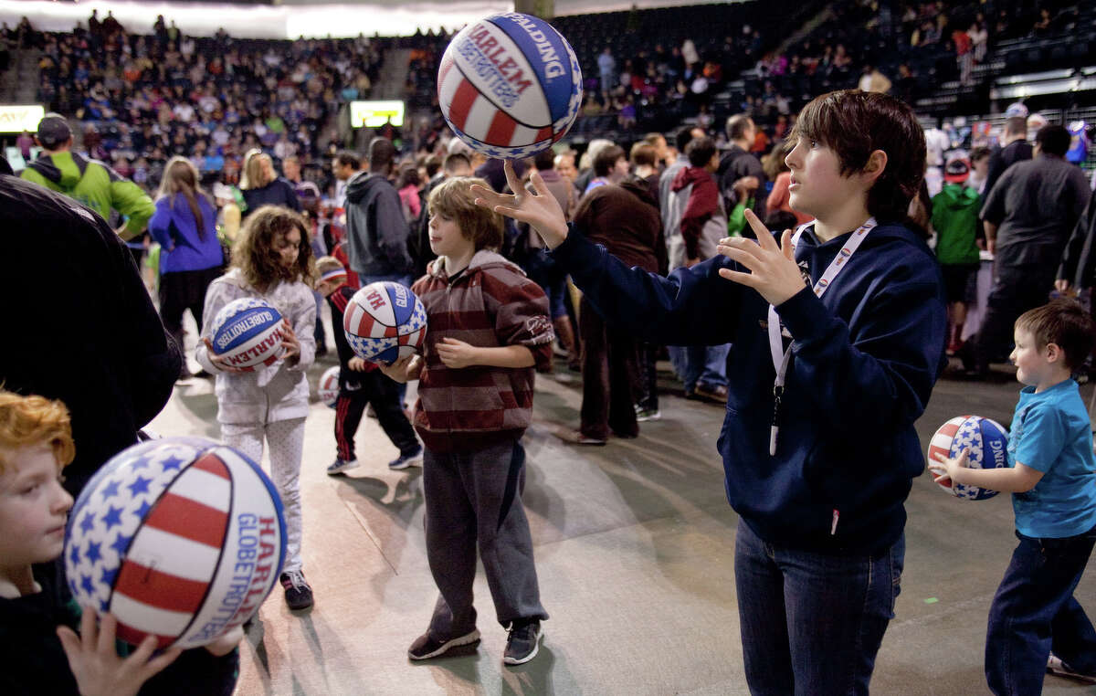 Harlem Globetrotters Make Visit To Seattle Area 