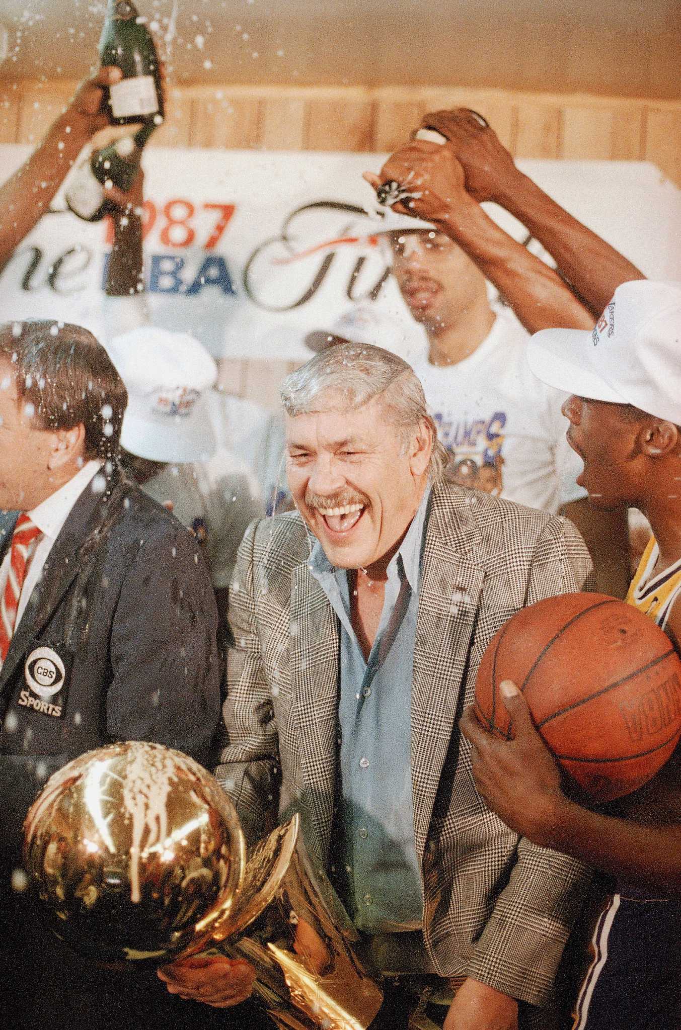 Lakers innovative owner Jerry Buss, 80, dies