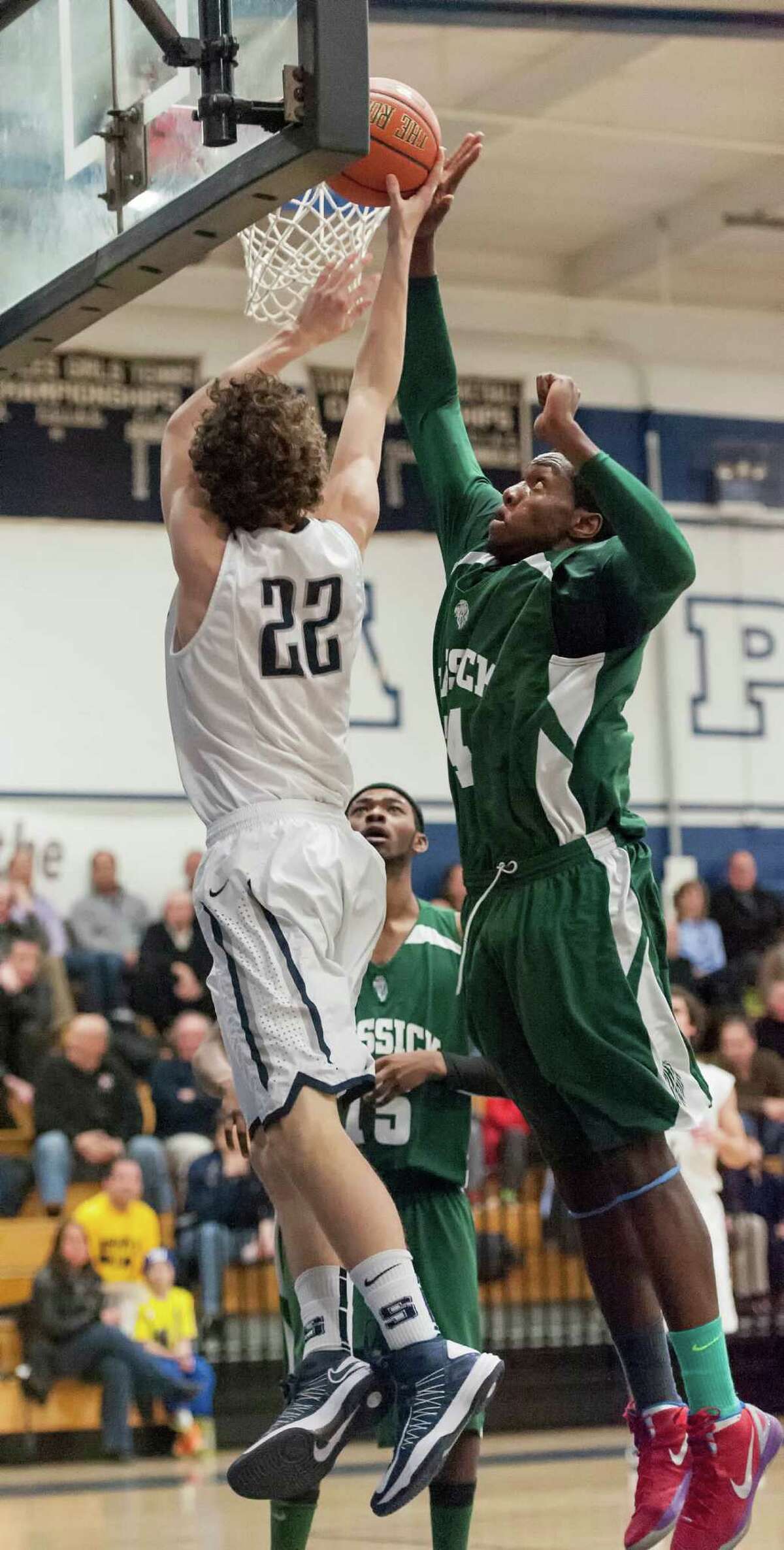 Staples loses to Bassick, out of FCIAC playoffs