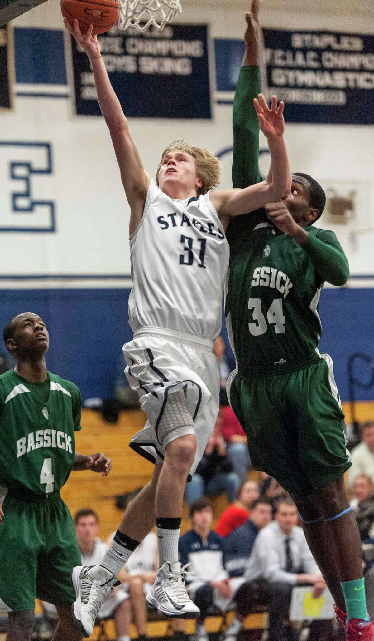 Staples loses to Bassick, out of FCIAC playoffs