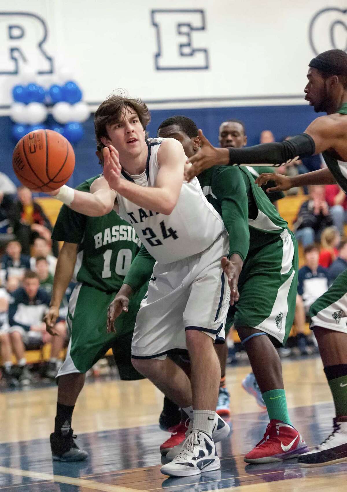 Staples loses to Bassick, out of FCIAC playoffs