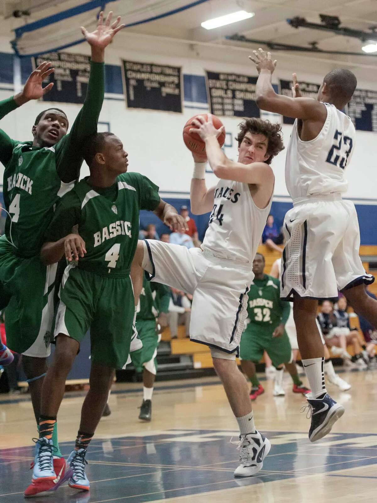 Staples loses to Bassick, out of FCIAC playoffs