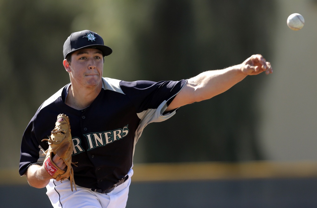 Mariners Add Powell & Kivlehan to 40-Man Roster, by Mariners PR