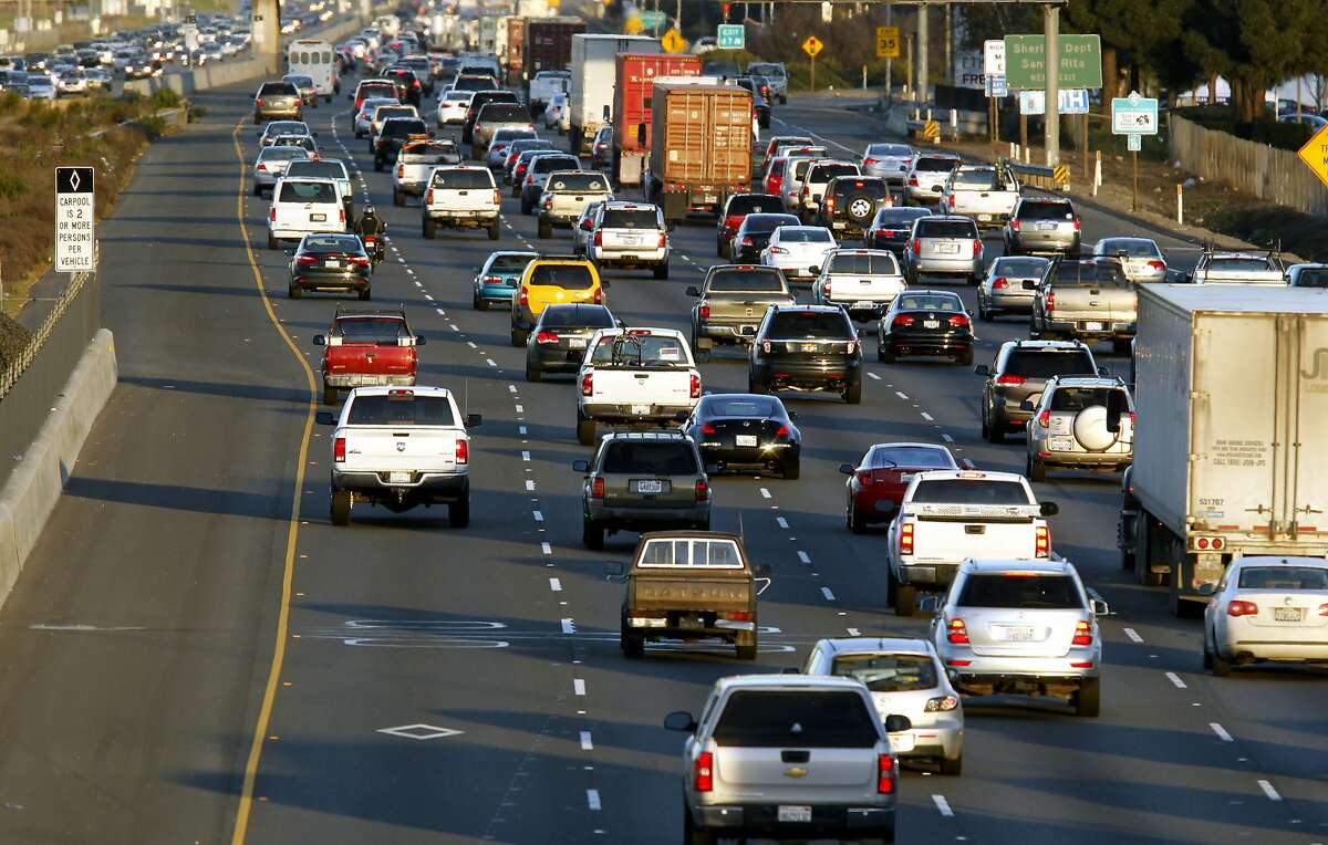 Bay Area to get dual carpool-toll lanes